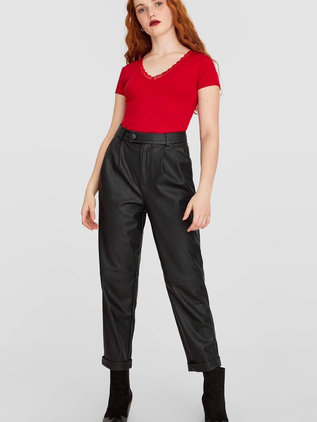 

Футболка Stradivarius 6509/622/100-ACVF L Красная