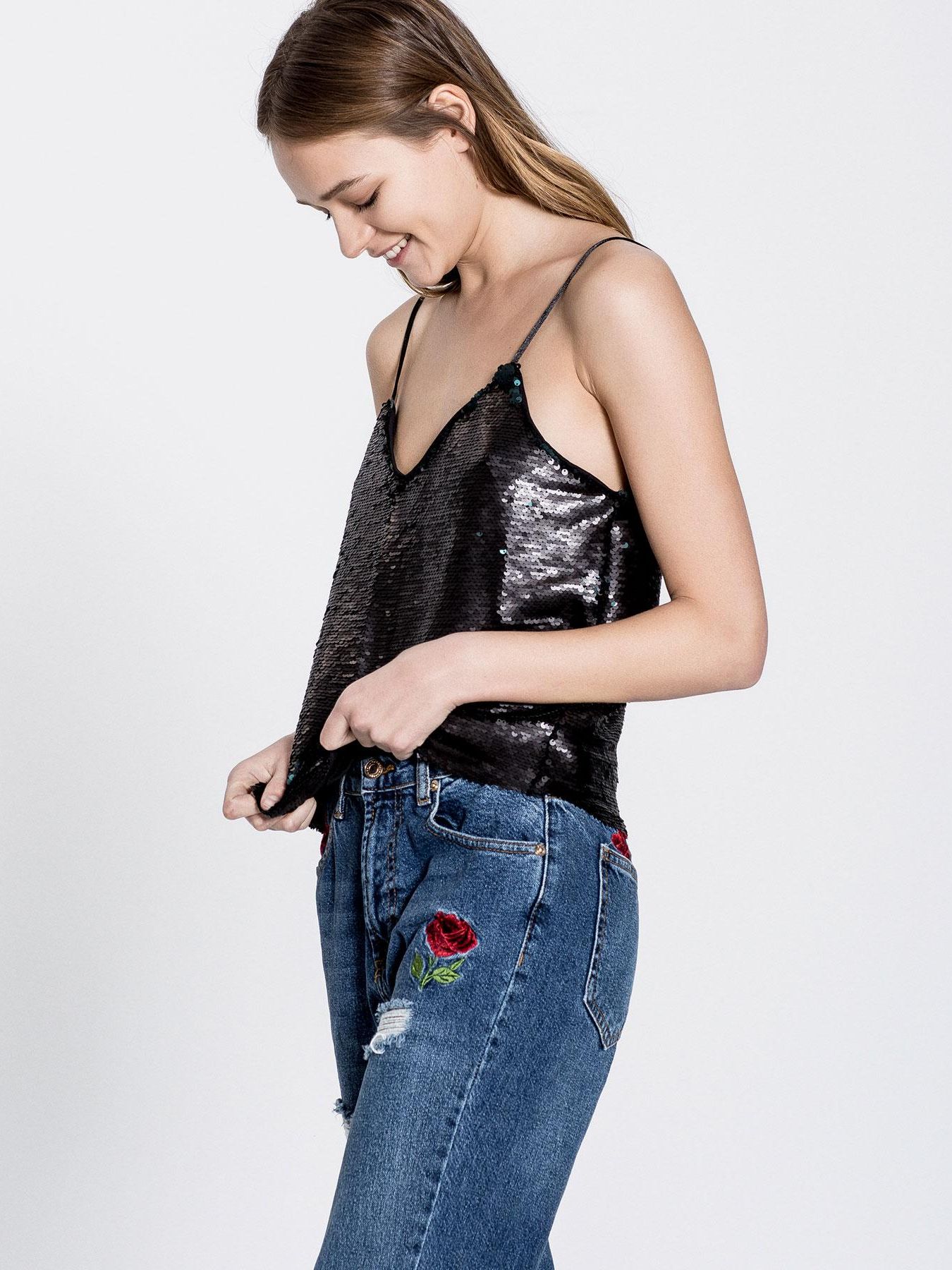 

Топ Pull & Bear 5237/377/903-ABFJ M Черный с серебристым