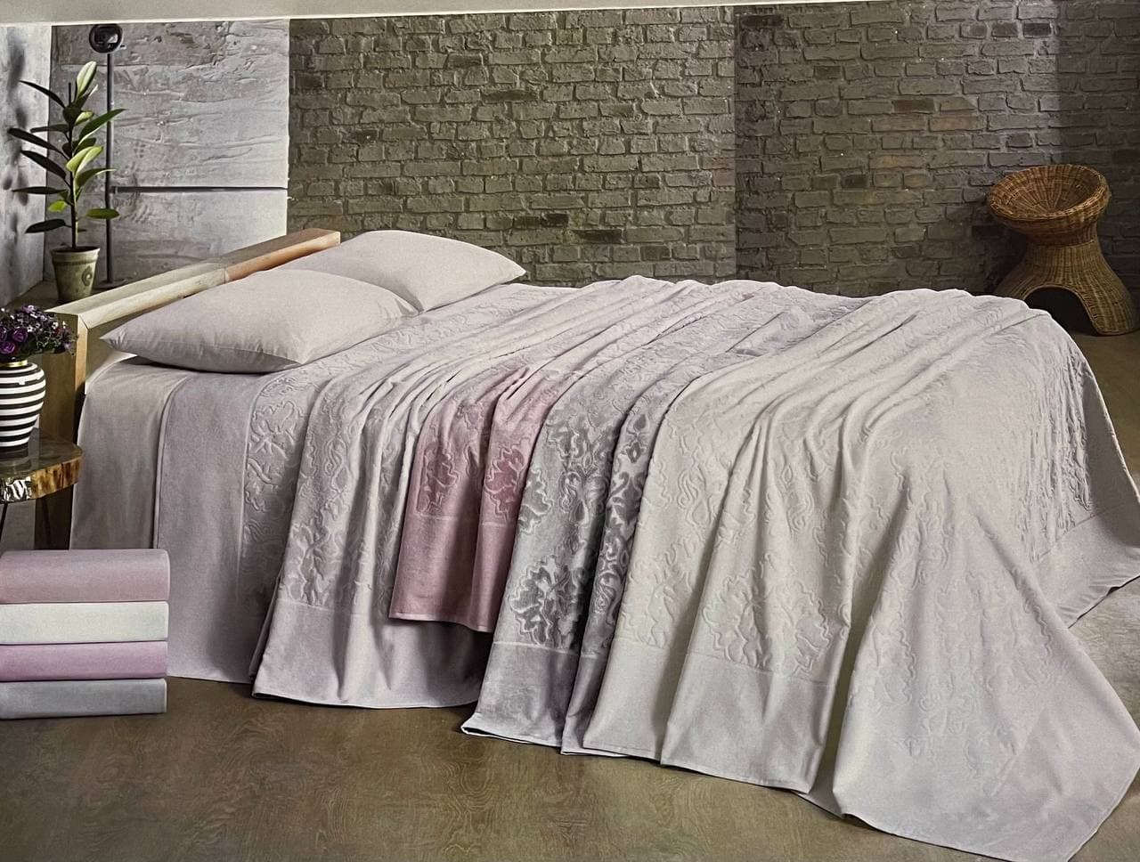 

Комплект постельного белья Pupilla Collection Коттон 100 Sophia 220 x 240 бежево песочный
