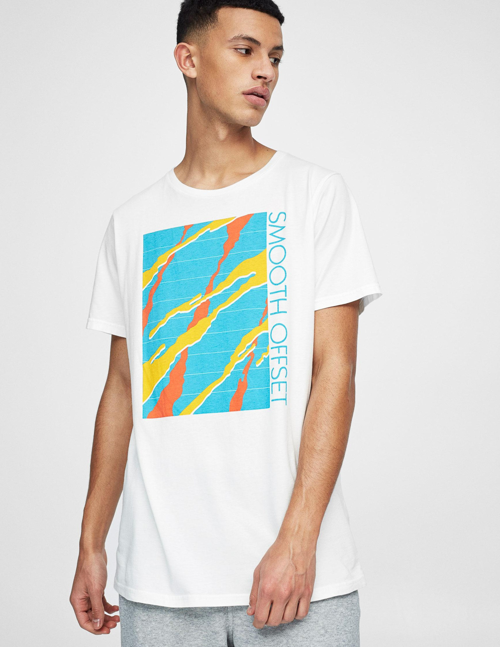 

Футболка PULL & BEAR М0111775 (9234/522/250) цвет белый M
