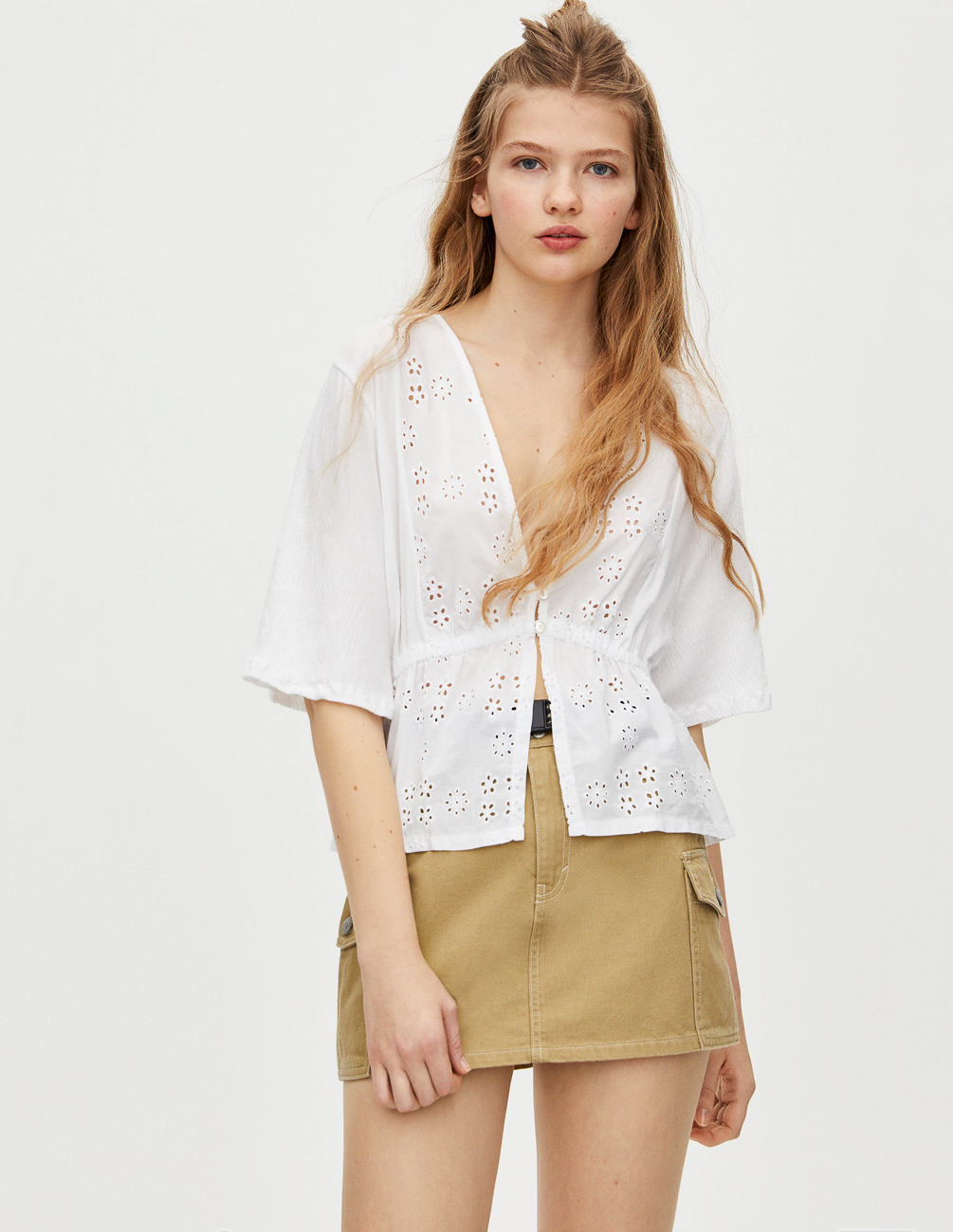 

Блуза PULL & BEAR Ж1066390 (9239/301/250) цвет белый, Блуза PULL & BEAR Ж1066390 (9239/301/250) цвет белый S