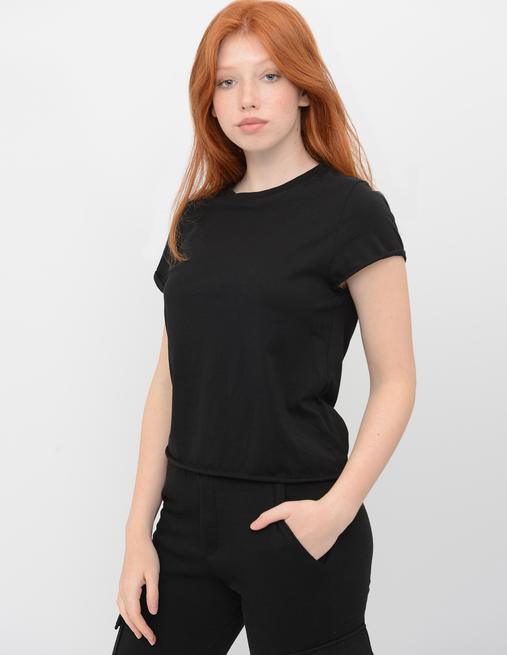 

Футболка PULL & BEAR Ж1066571 (9238/395/800) цвет черный XS