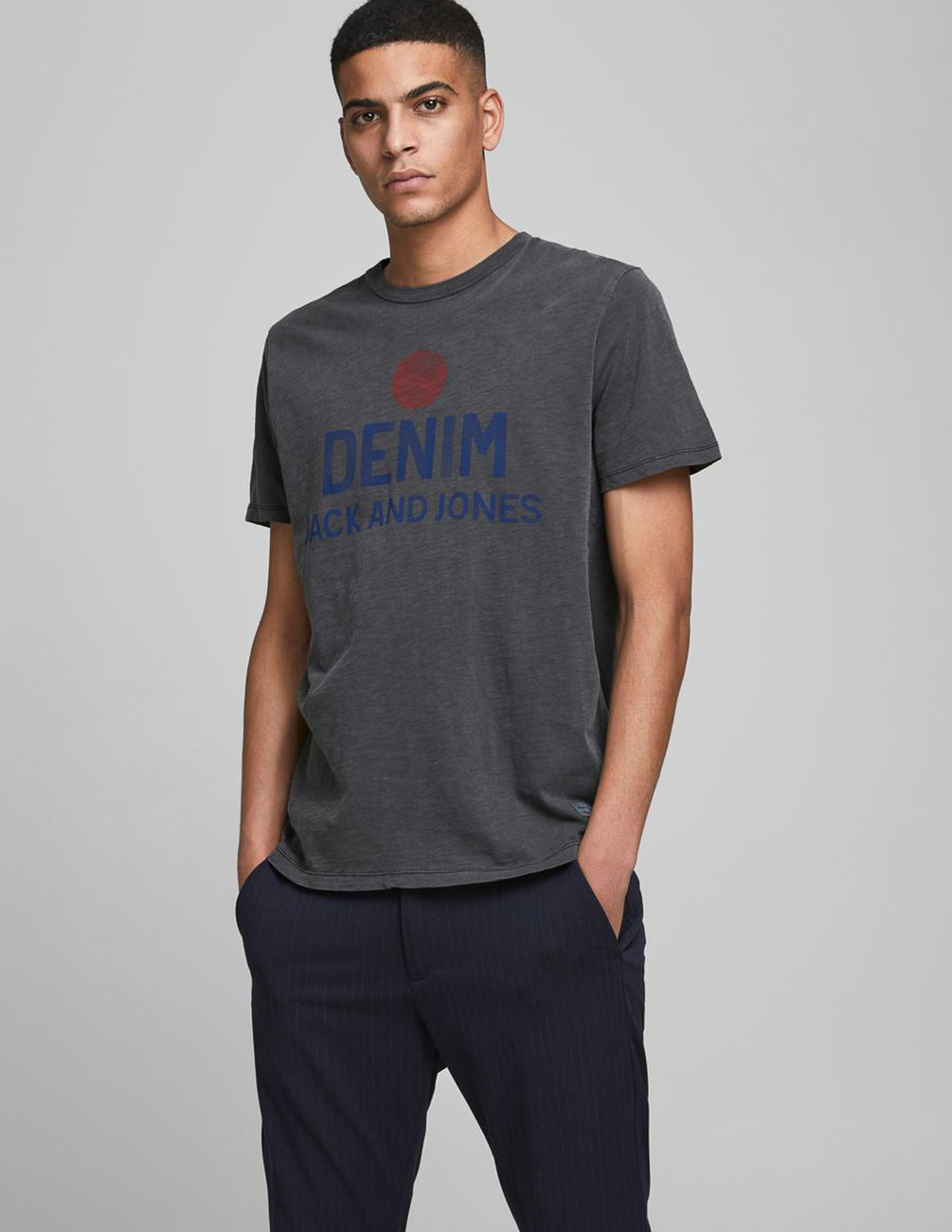 

Футболка JACK&JONES М0111134 цвет серый XL