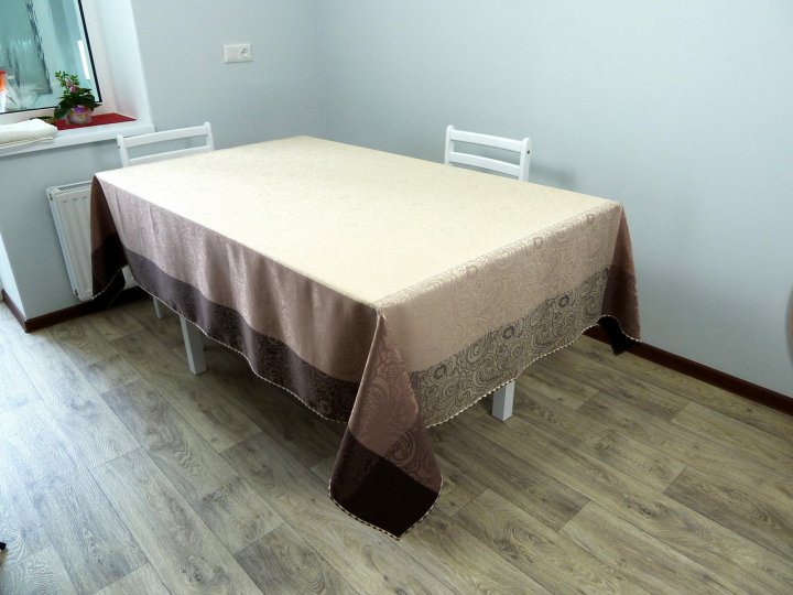 

Скатерть водоотталкивающая тефлоновая SAFIR прямоугольная Teflon 160x220 кофе