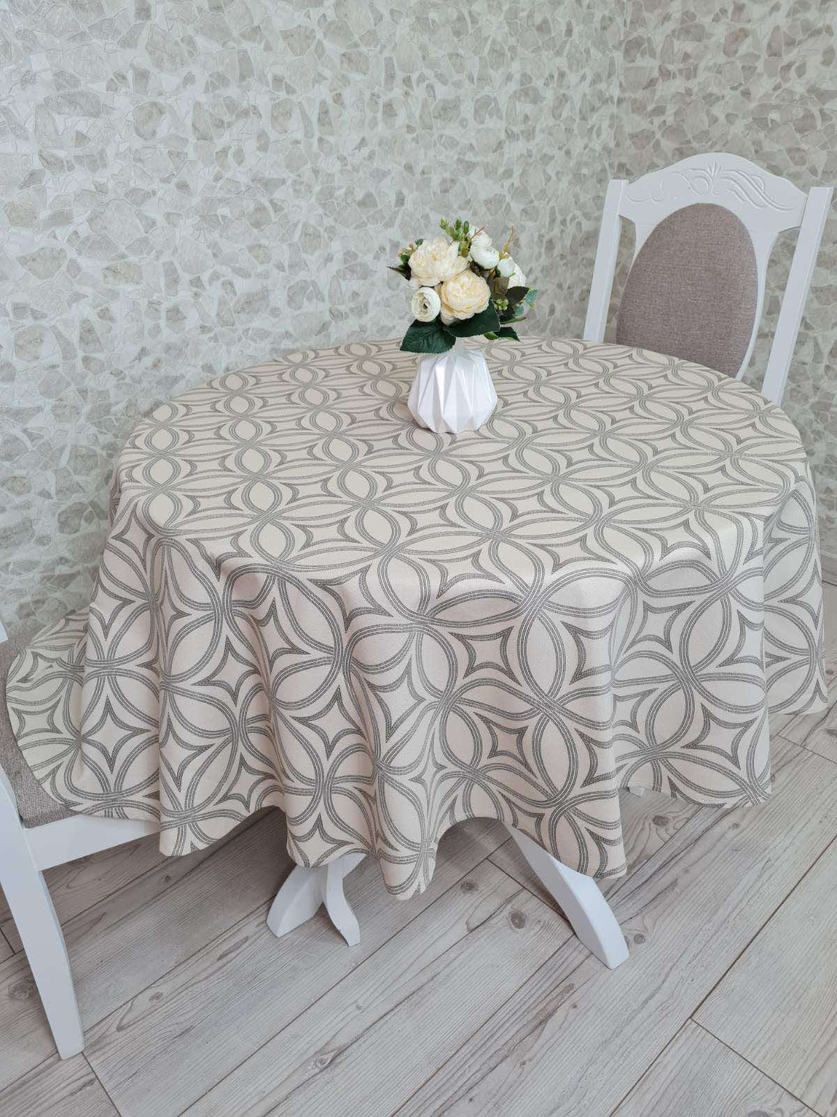 

Скатерть с тефлоновой пропиткой круги на бежевом фоне 140*200 ОВАЛЬНАЯ