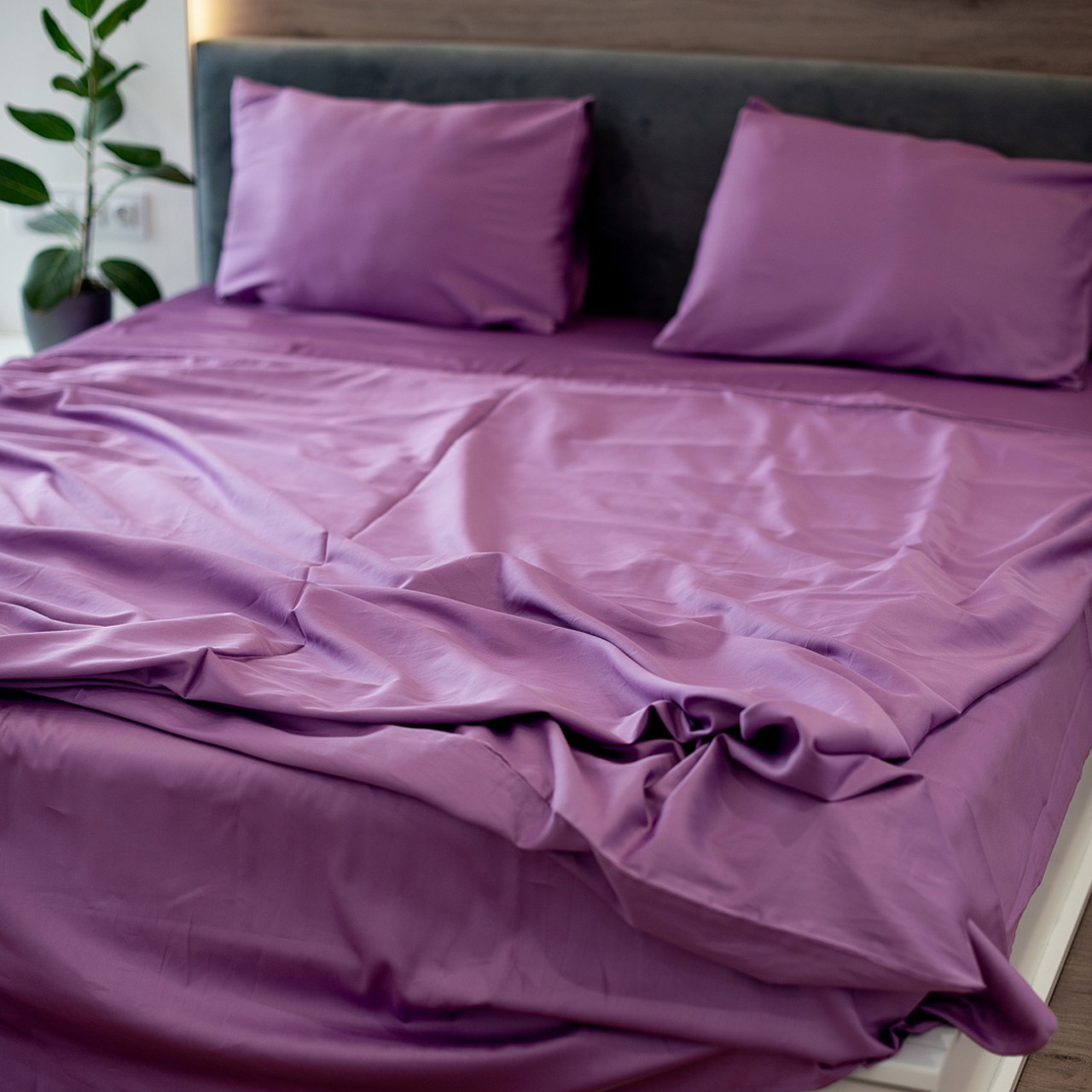 

Простынь NaviHome сатин 200х240 Таинственная орхидея сиренево-розовая