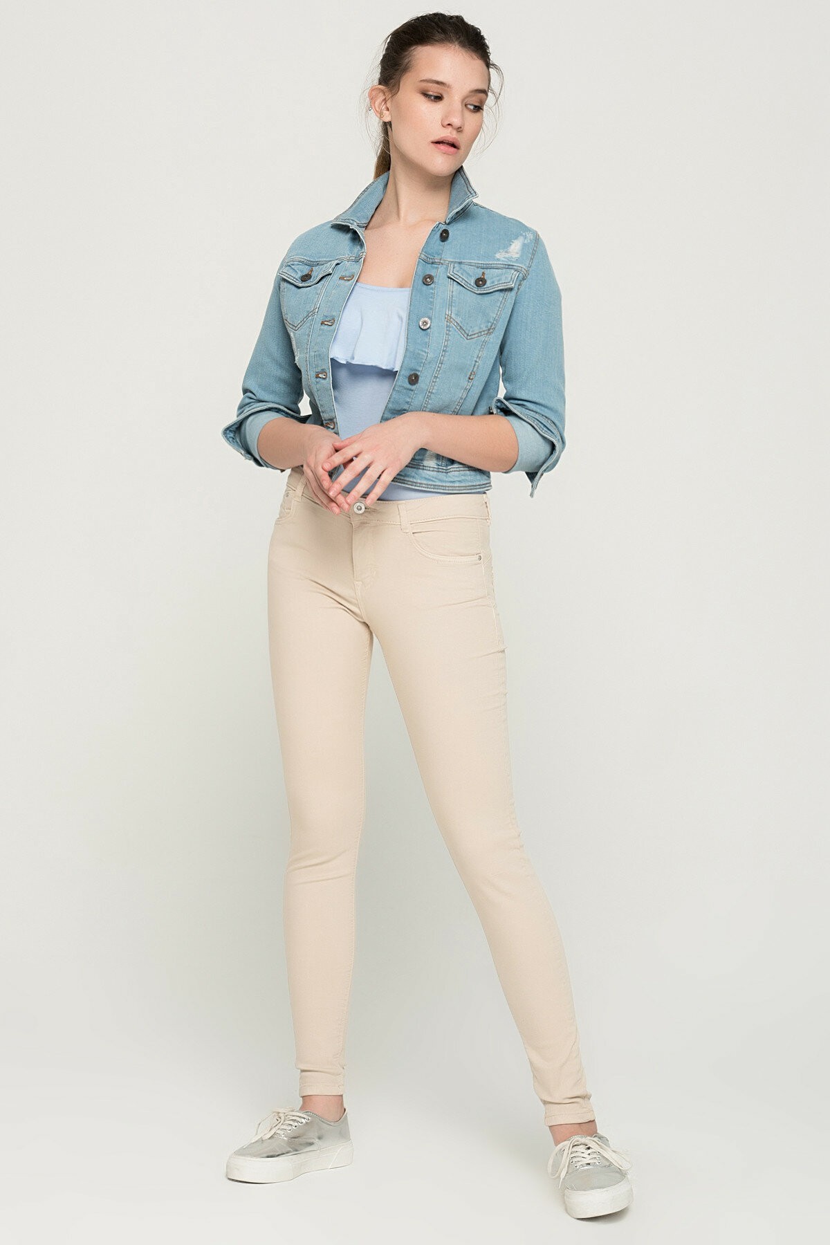 

Джинсы Bershka 36 бежевый 4820227780998