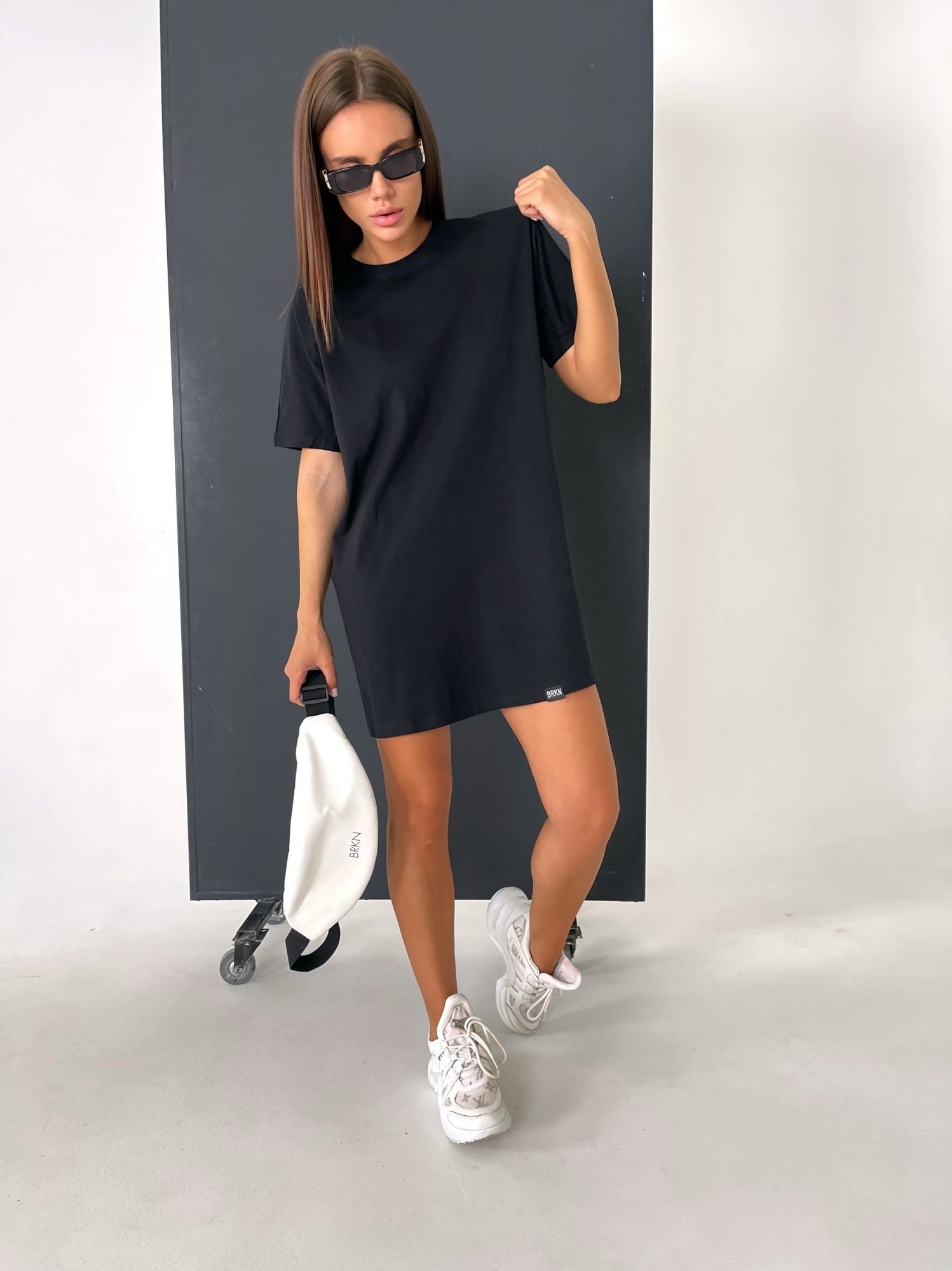 

Сукня B.N.Y футболка oversize чорний 30477