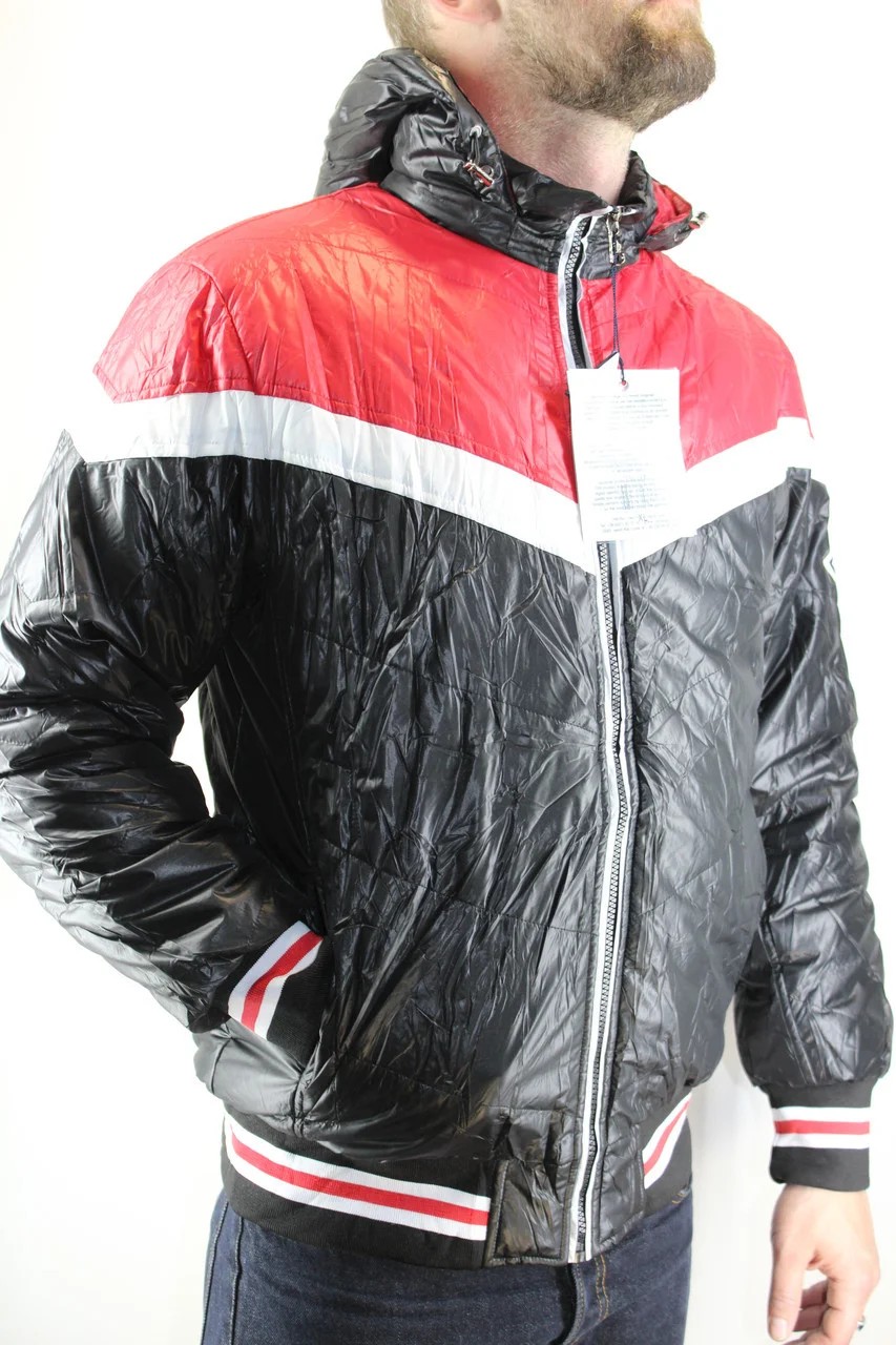 

Куртка MONCLER Н 9028 черная с красными вставками, Куртка MONCLER Н 9028 черная с красными вставками S