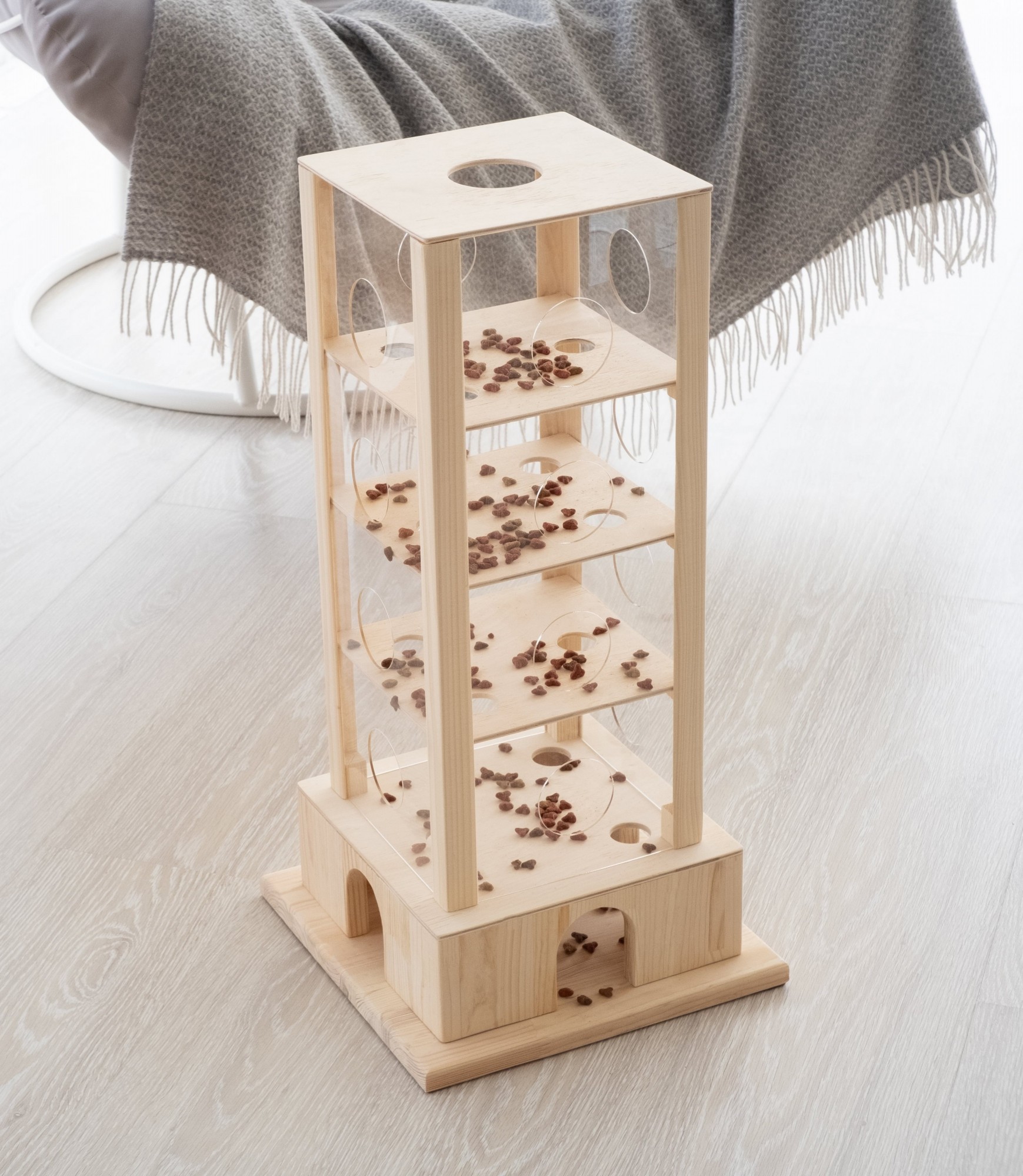

Игрушка - головоломка для кошек Pets Lounge Food Tower