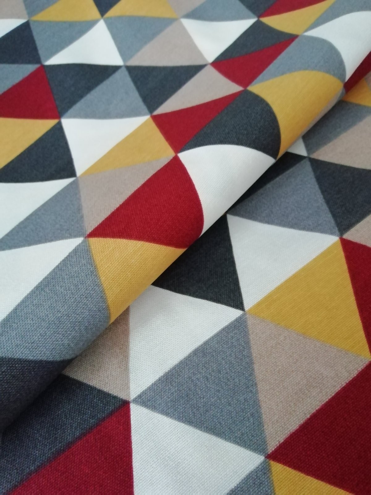 

Скатерть на стол с тефлоновой пропиткой "Треугольник бордо" 220х180