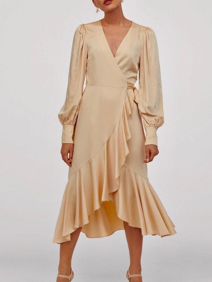 

Платье H&M 060836344 40 Кремовое