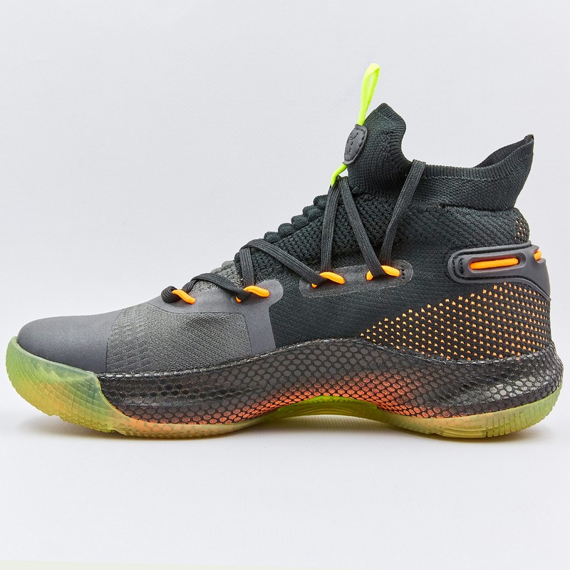 

Кроссовки баскетбольные Under Armour BLACK/ORANGE 42р, Размер 42