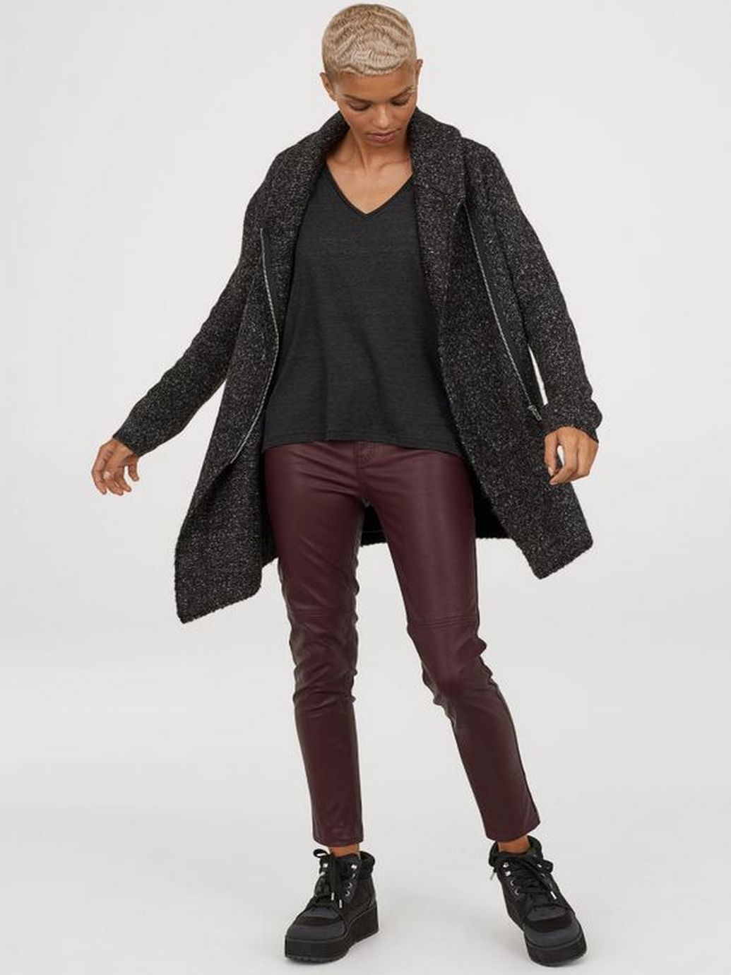 

Брюки из искусственные кожи H&M Divided 04-0478549-6 36 Бордовые (СА2000001620465)