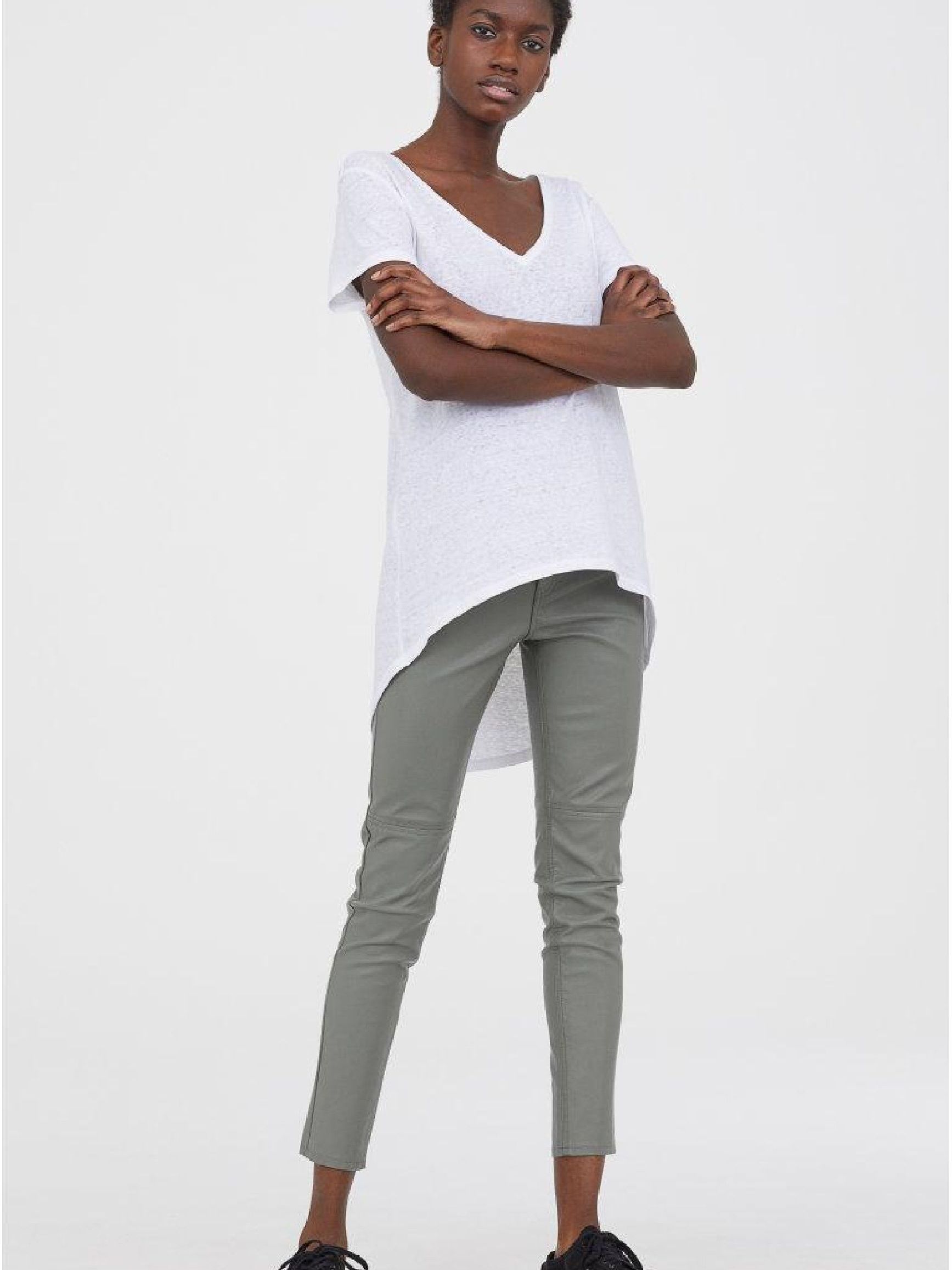 

Брюки H&M Divided 0478549-7  Оливковые (СА2000001733387, Брюки H&M Divided 0478549-7 42 Оливковые (СА2000001733387)