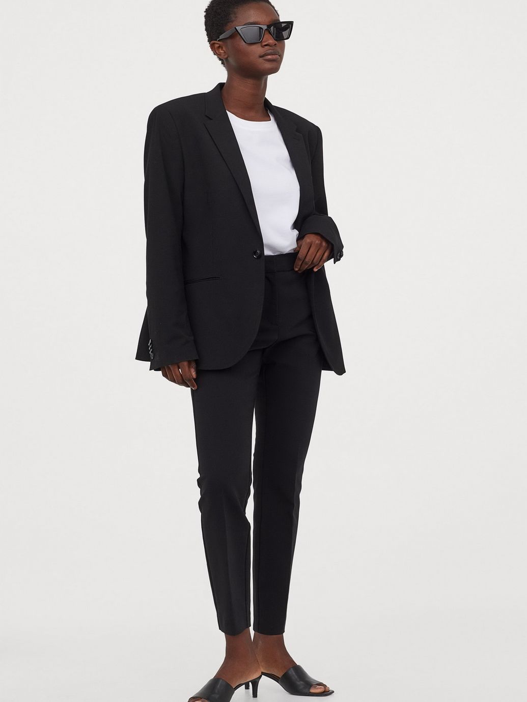

Брюки H&M 05-0751471-0  Черные (СА2000001620410, Брюки H&M 05-0751471-0 38 Черные (СА2000001620410)