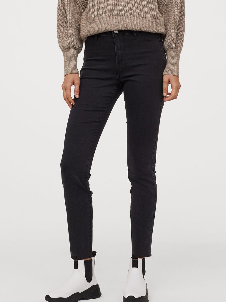 

Джинсы H&M 04-0636323-1  Черные (СА2000001714560, Джинсы H&M 04-0636323-1 27 Черные (СА2000001714560)