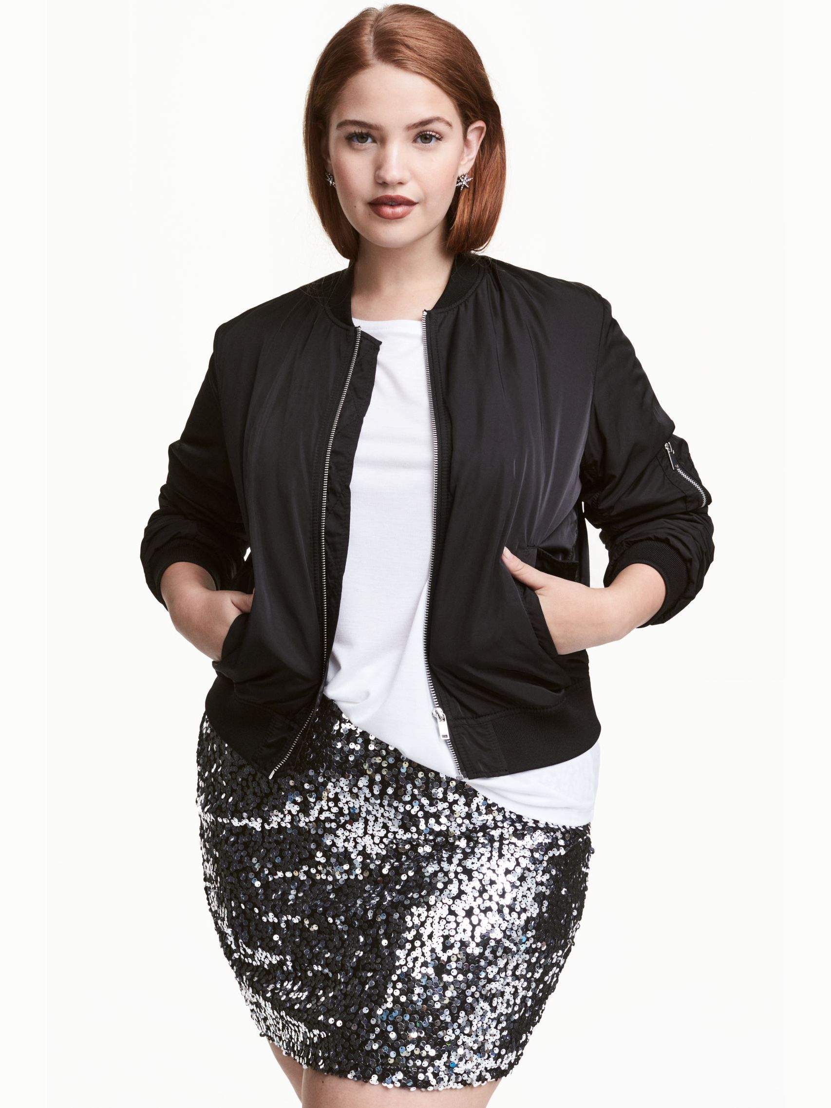 

Юбка H&M 0407047-4  Серебристая (СА2000001571194, Юбка H&M 0407047-4 2XL Серебристая (СА2000001571194)