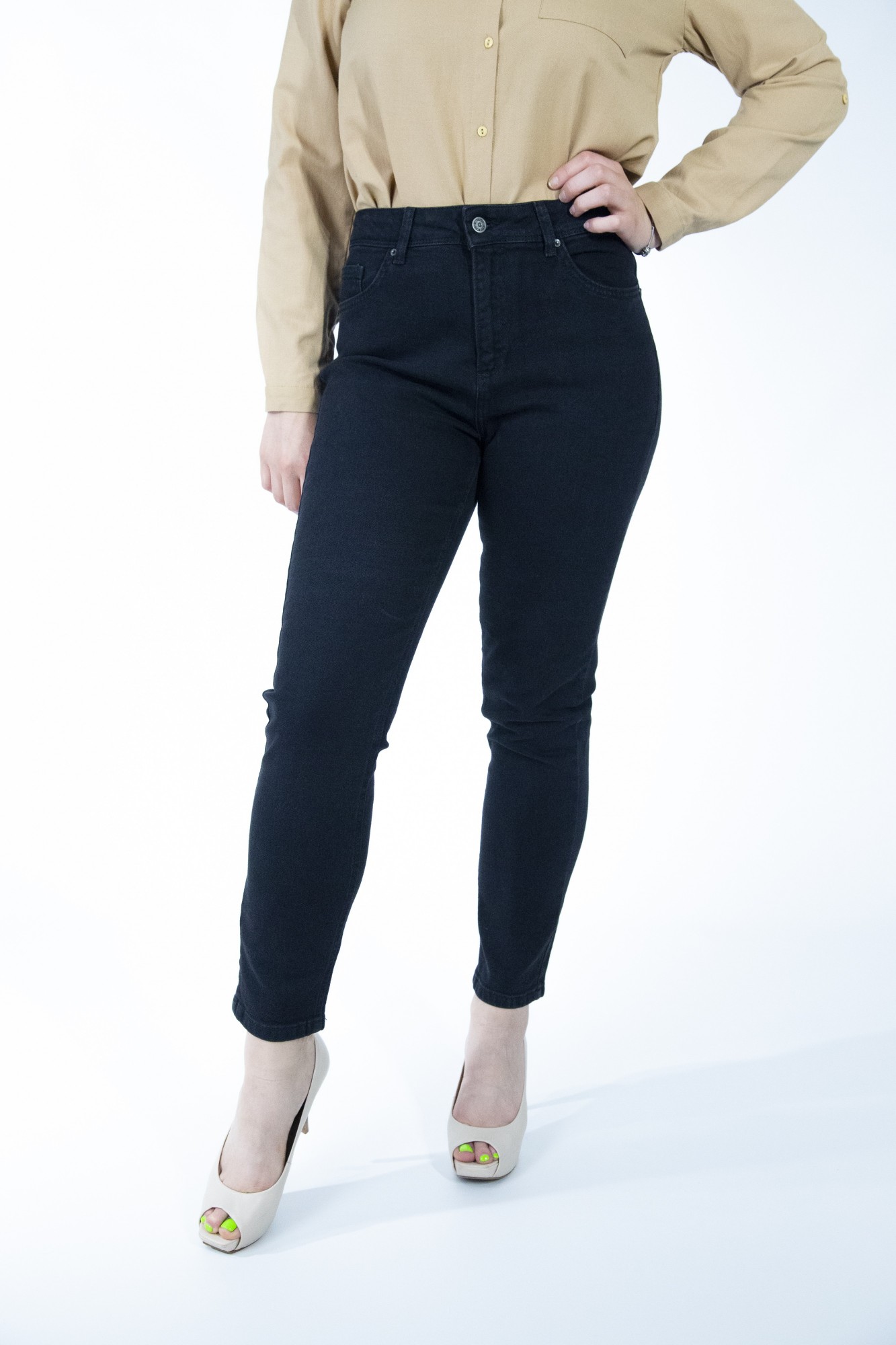 

Черные джинсы МОМ с высокой талией 30р. JEANSclub 2137-675-30