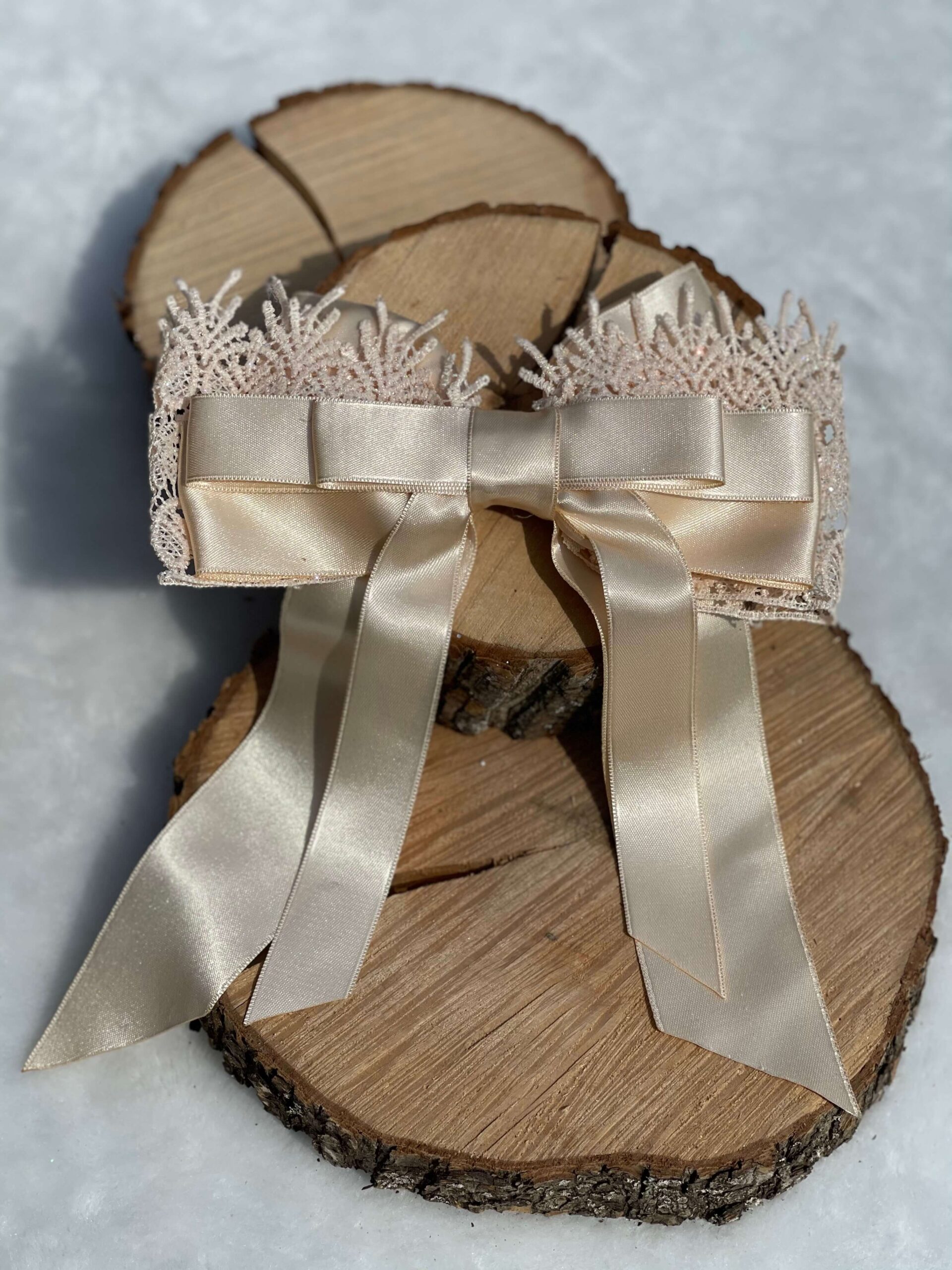 

Елочное украшение Lily Decor Бант с кружевом в блеске 3.11.6