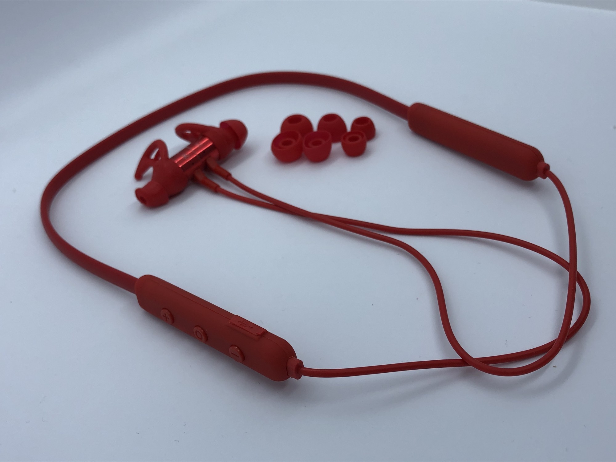 

Беспроводные Bluetooth наушники GORSUN E18A (red)