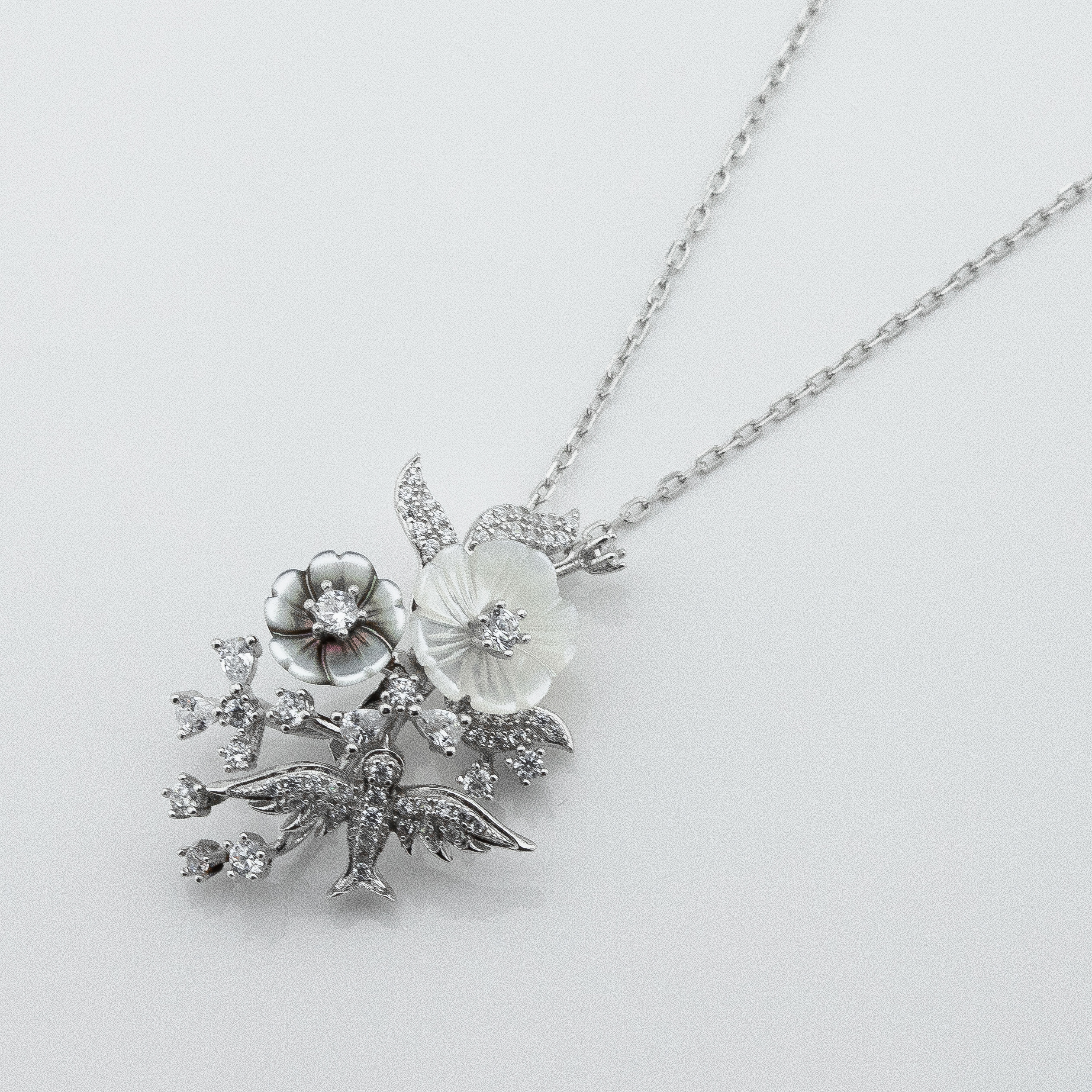 

Серебряное колье Цветы ko14628 Диамант, 45 размер