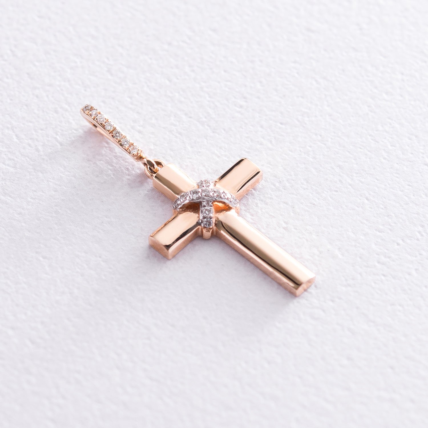 

Золотой крестик с бриллиантами пб01865 Оникс