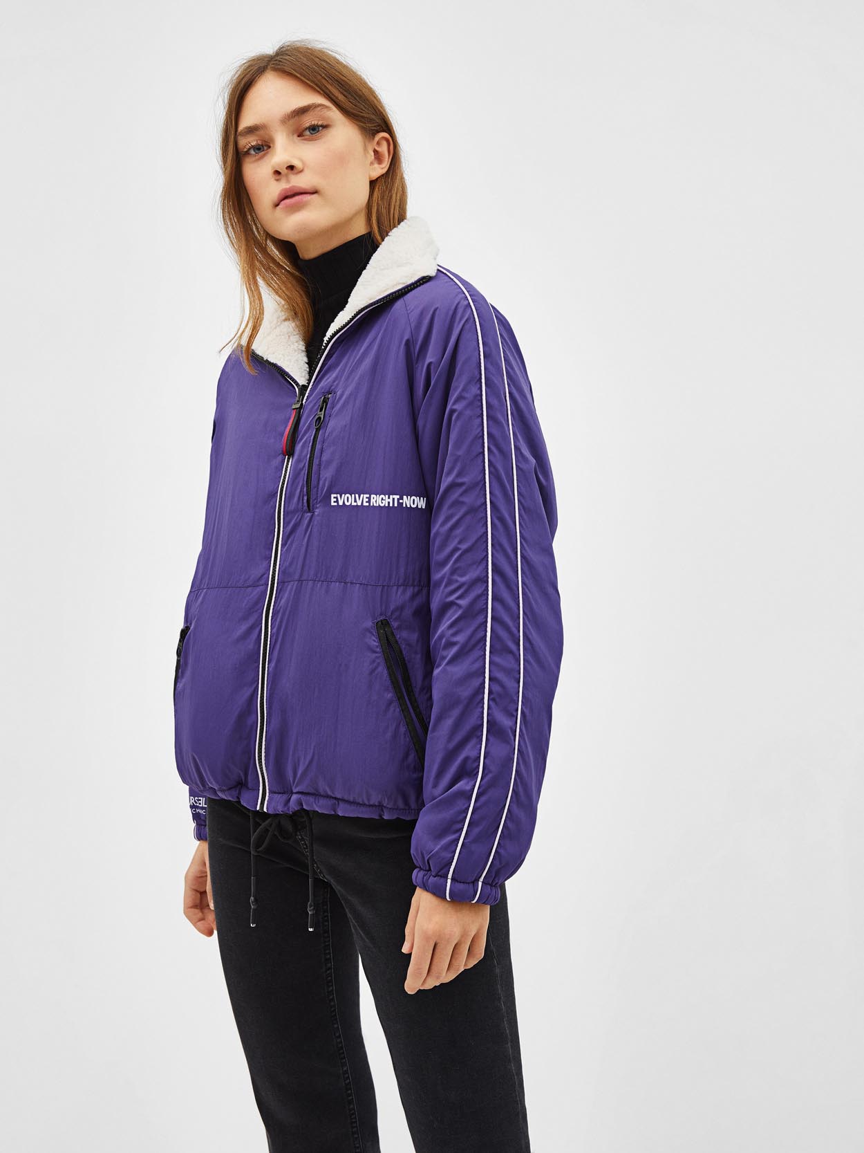 

Куртка двусторонняя Bershka 06265109611 M Принт