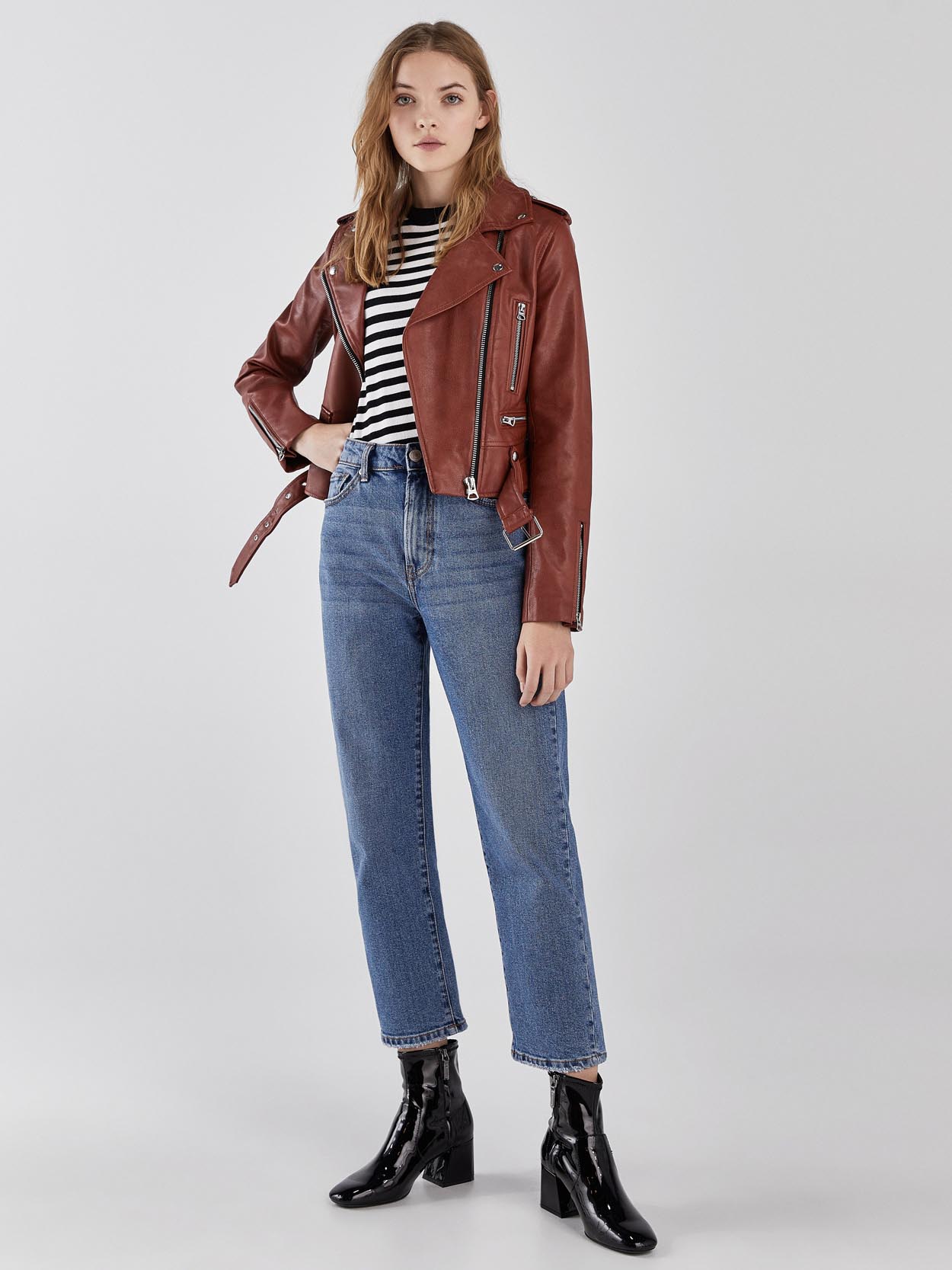 

Куртка из искусственной кожи Bershka 06254109658 L Коричневая