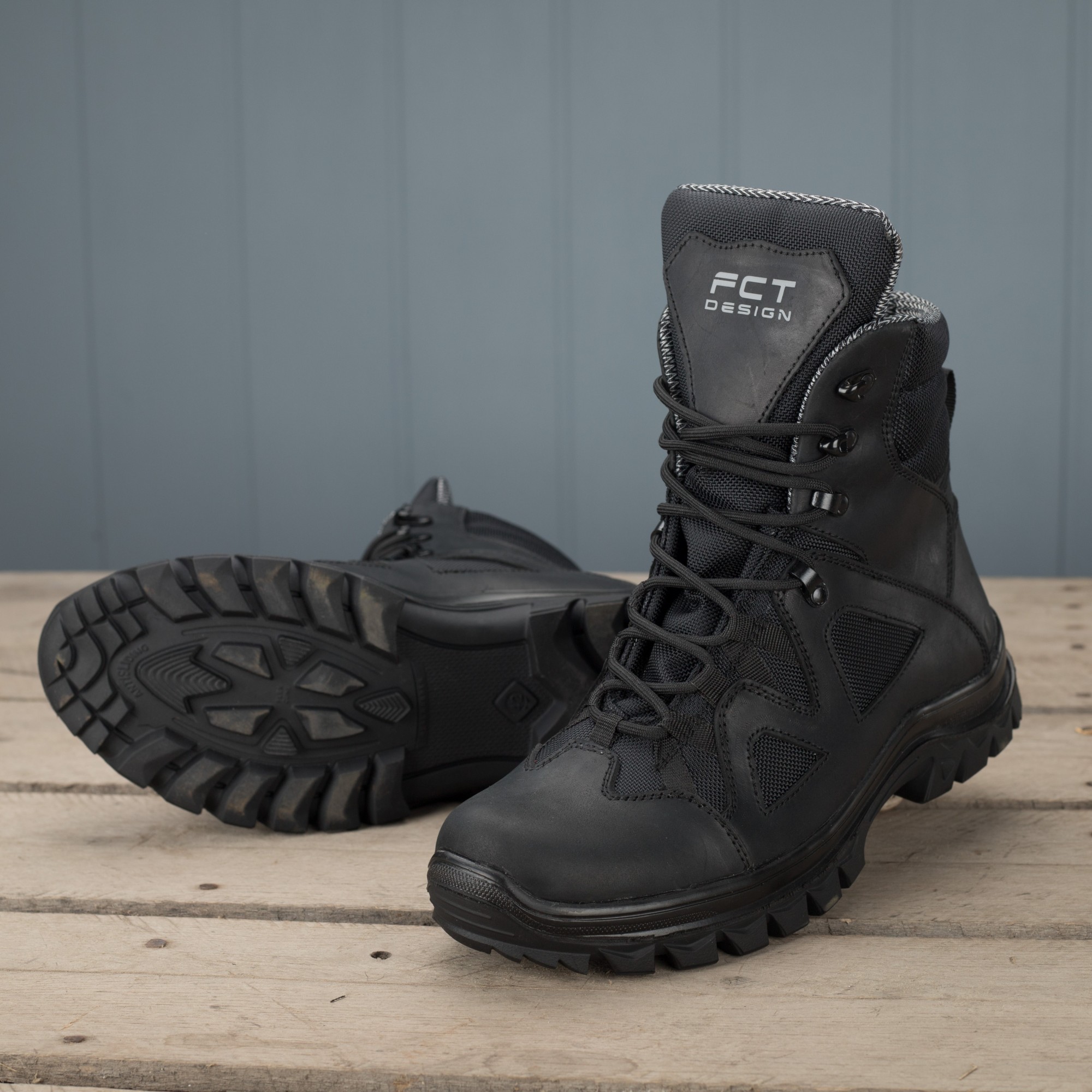 

Берцы FCTdesign Сармат кожа Crazy horse 42 черные