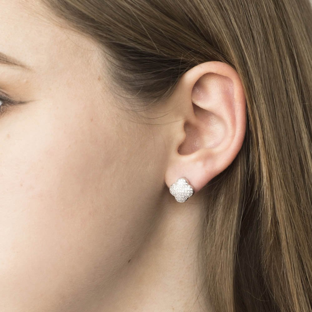 

Серебряные серьги-пусеты с фианитами "Клевер" 121663 Оникс