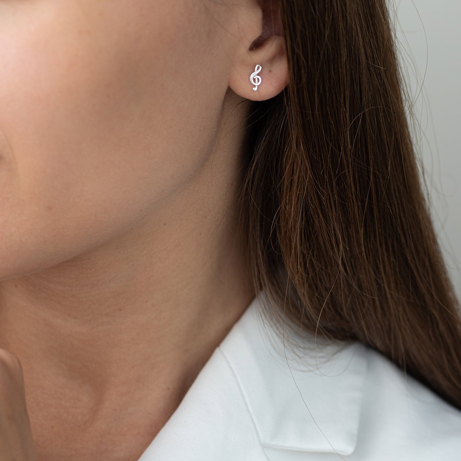 

Серебряные серьги - пусеты "Скрипичный ключ" 122827 Оникс