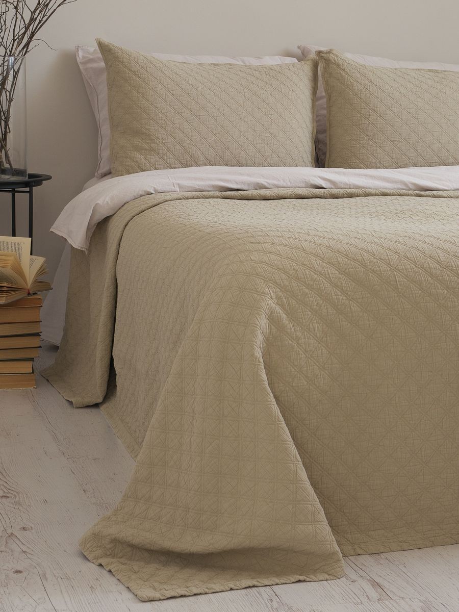 

Покрывало Limasso Cambridge 240x260 + 2 наволочки Oxford Tan