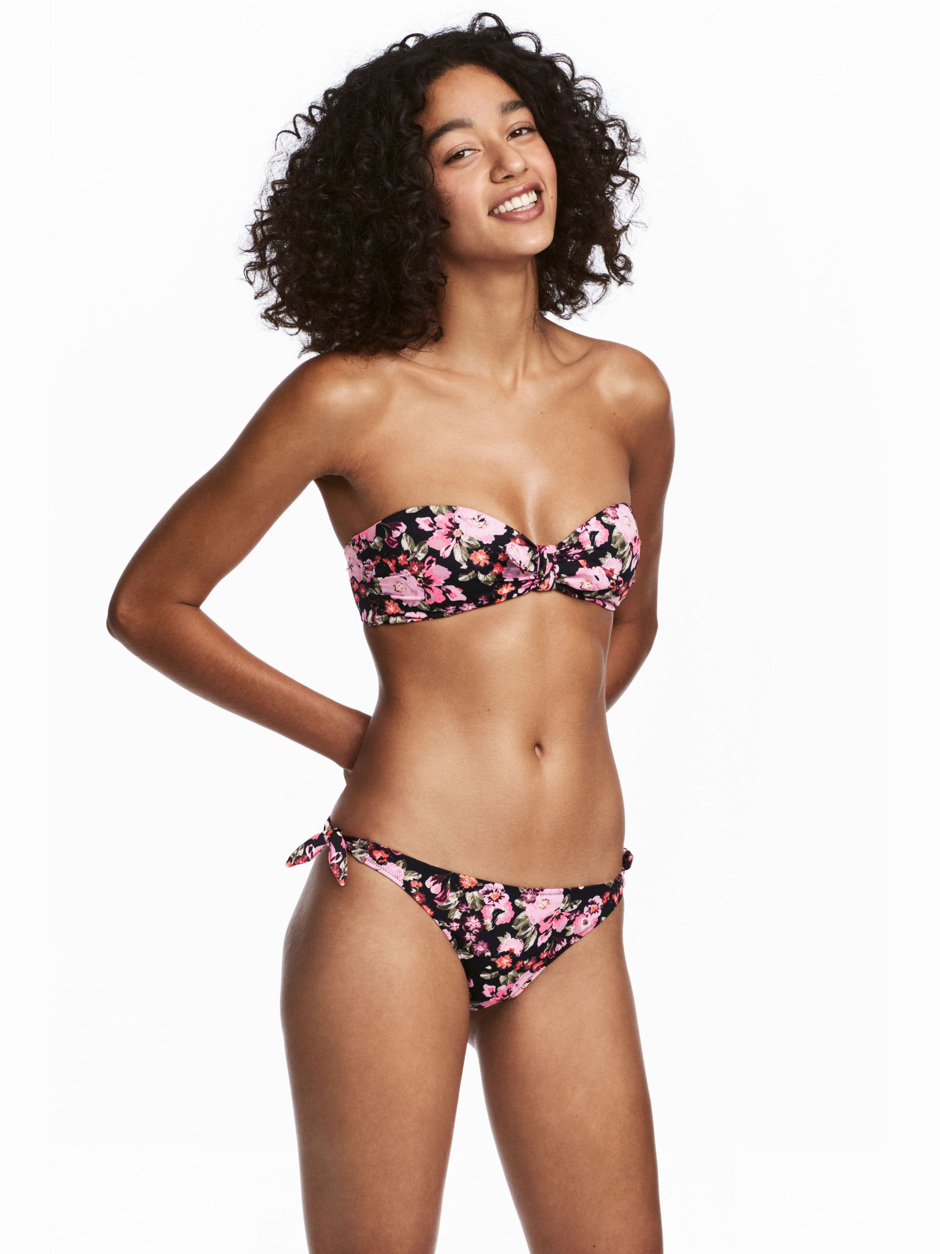 

Нижняя часть купальника H&M 5103896-AAUU 36 Черная в цветные узоры
