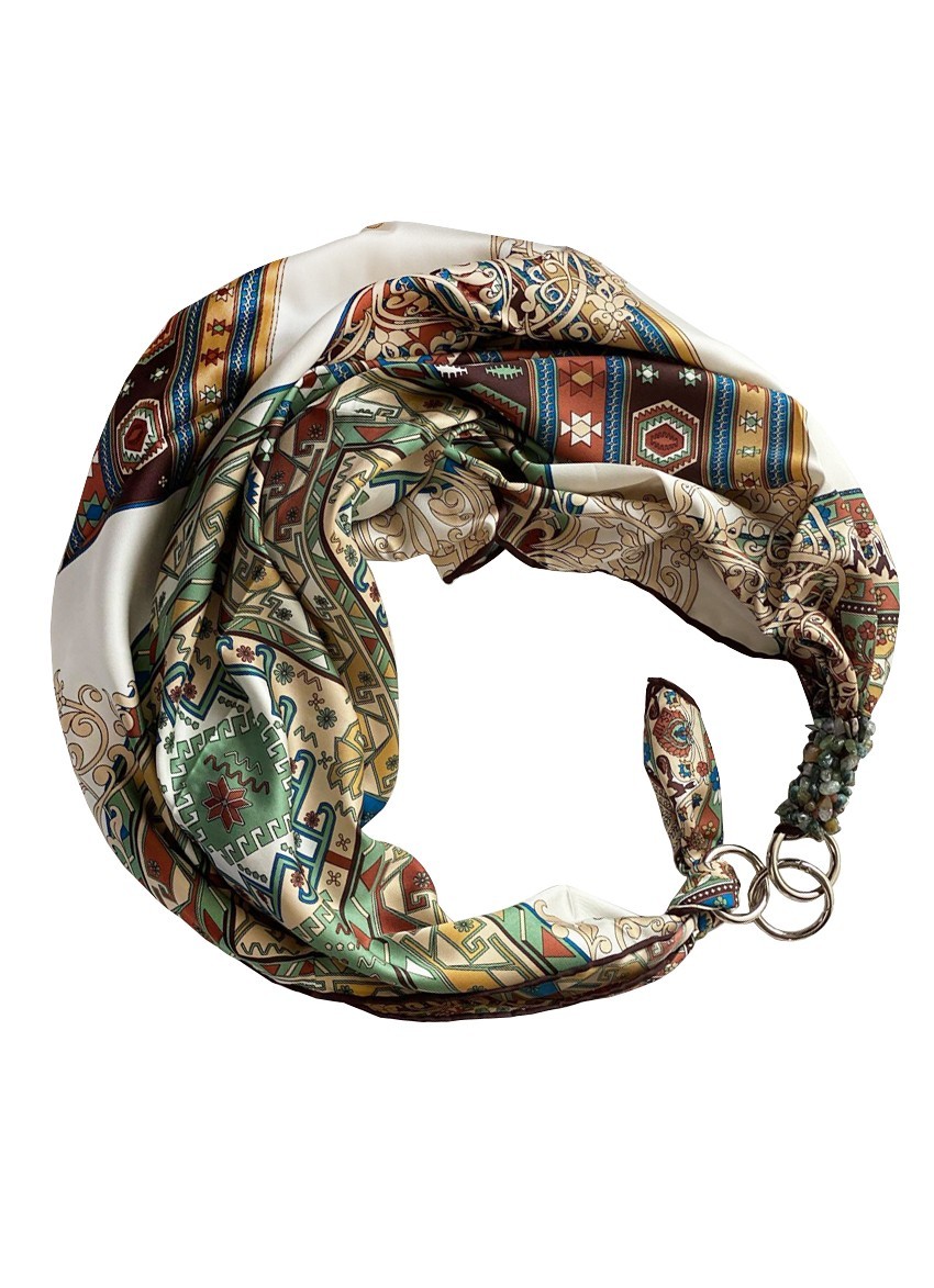 

Платок MyScarf шелковый с принтом и камнями "Изумрудный шёлк"