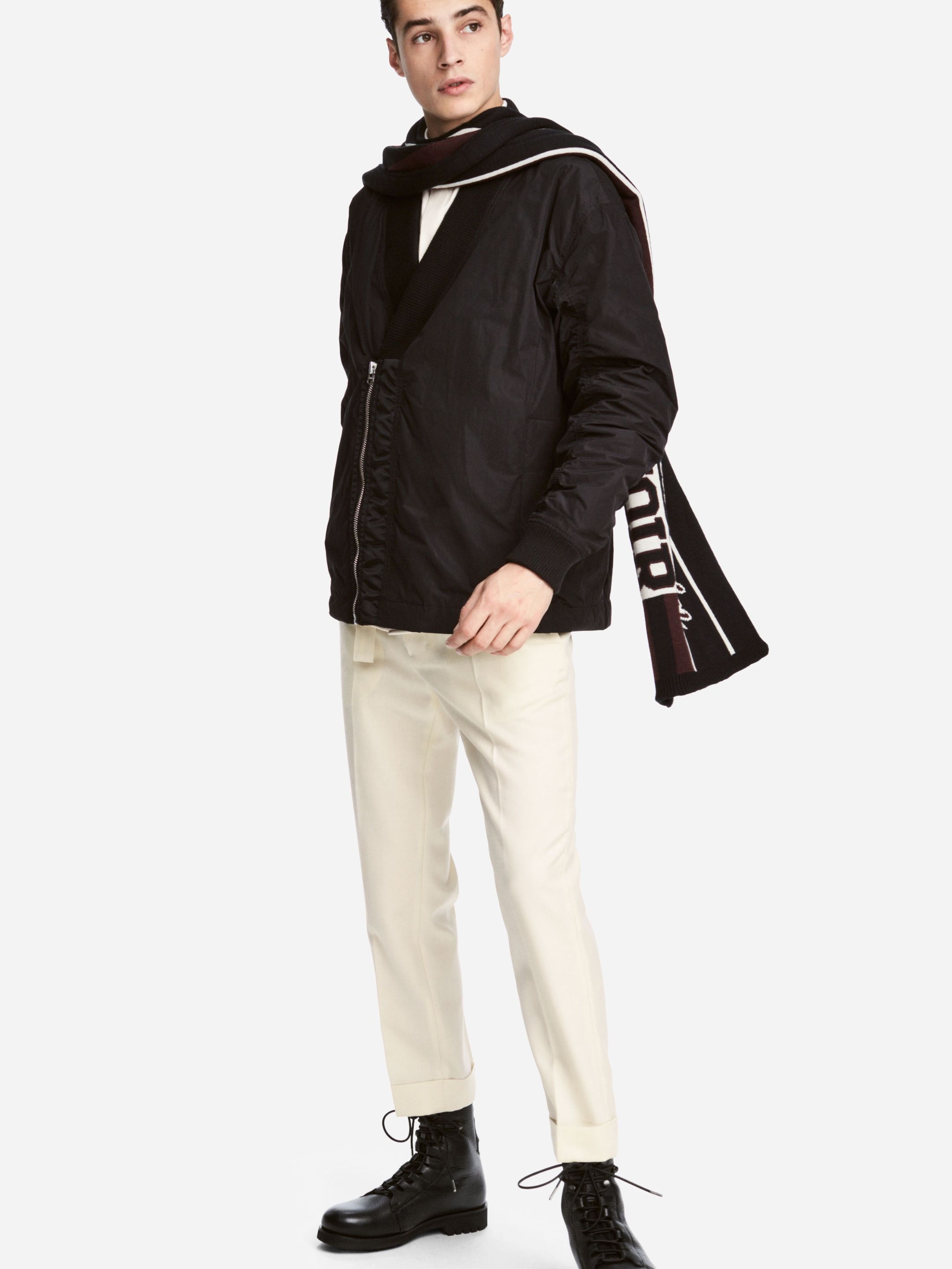 

Бомбер H&M 5673976-AAAD XS Черный