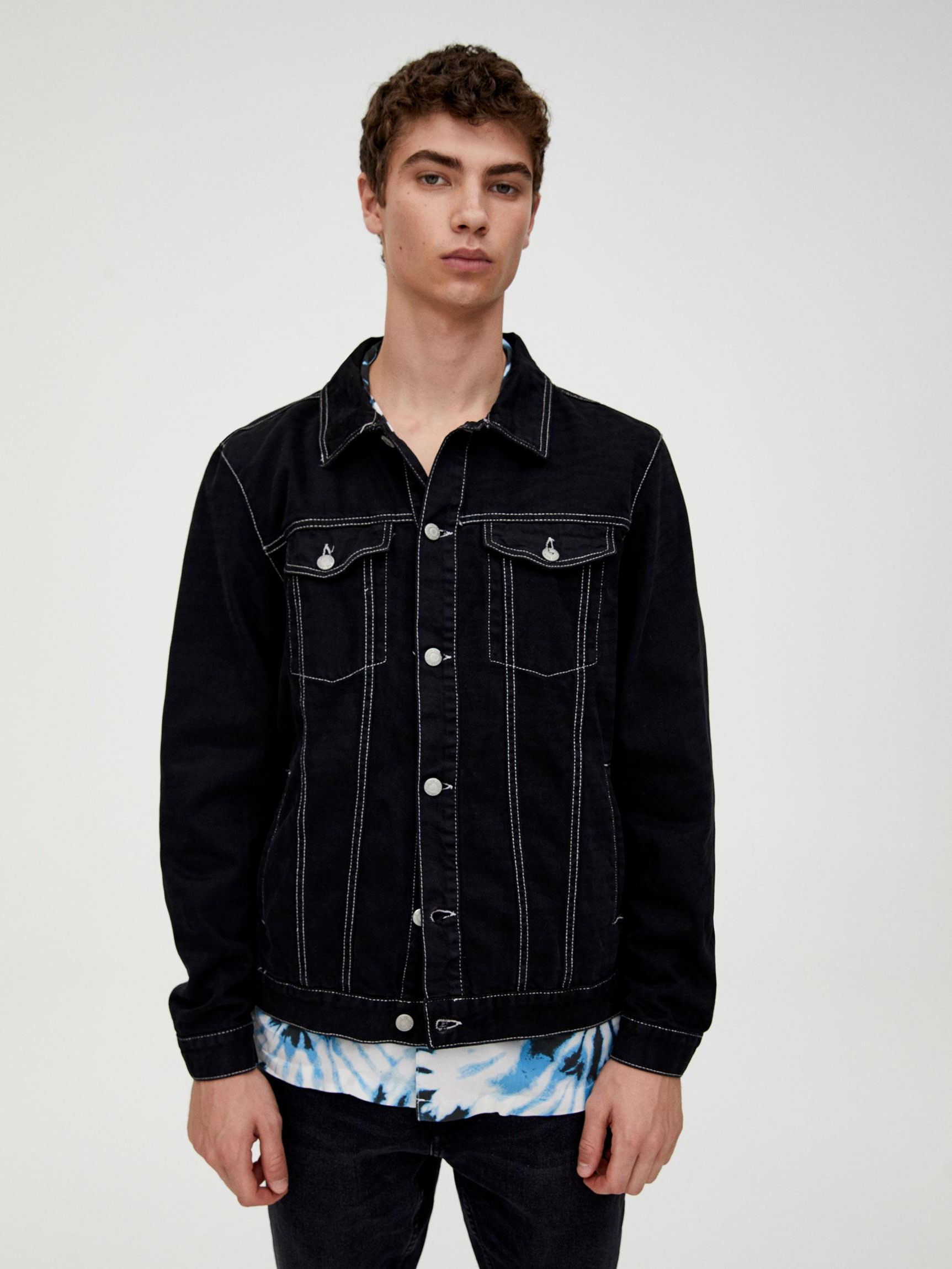 

Джинсовая куртка Pull & Bear 5715/801/800-AAWT L Черная