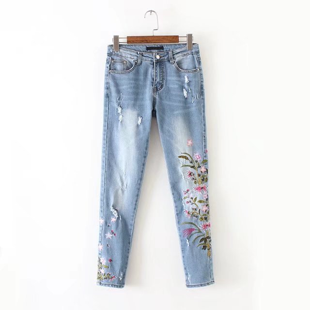 

Джинсы женские с вышивкой Slim Fit Nature Berni Fashion (M) Голубой