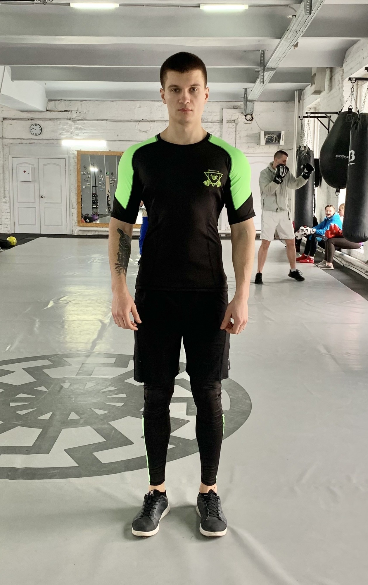 

Мужской спортивный комплект(Рашгард+тайтсы+шорты) fitU Force-sh green 3.0  Черный, Мужской спортивный комплект(Рашгард+тайтсы+шорты) fitU Force-sh green 3.0 M Черный