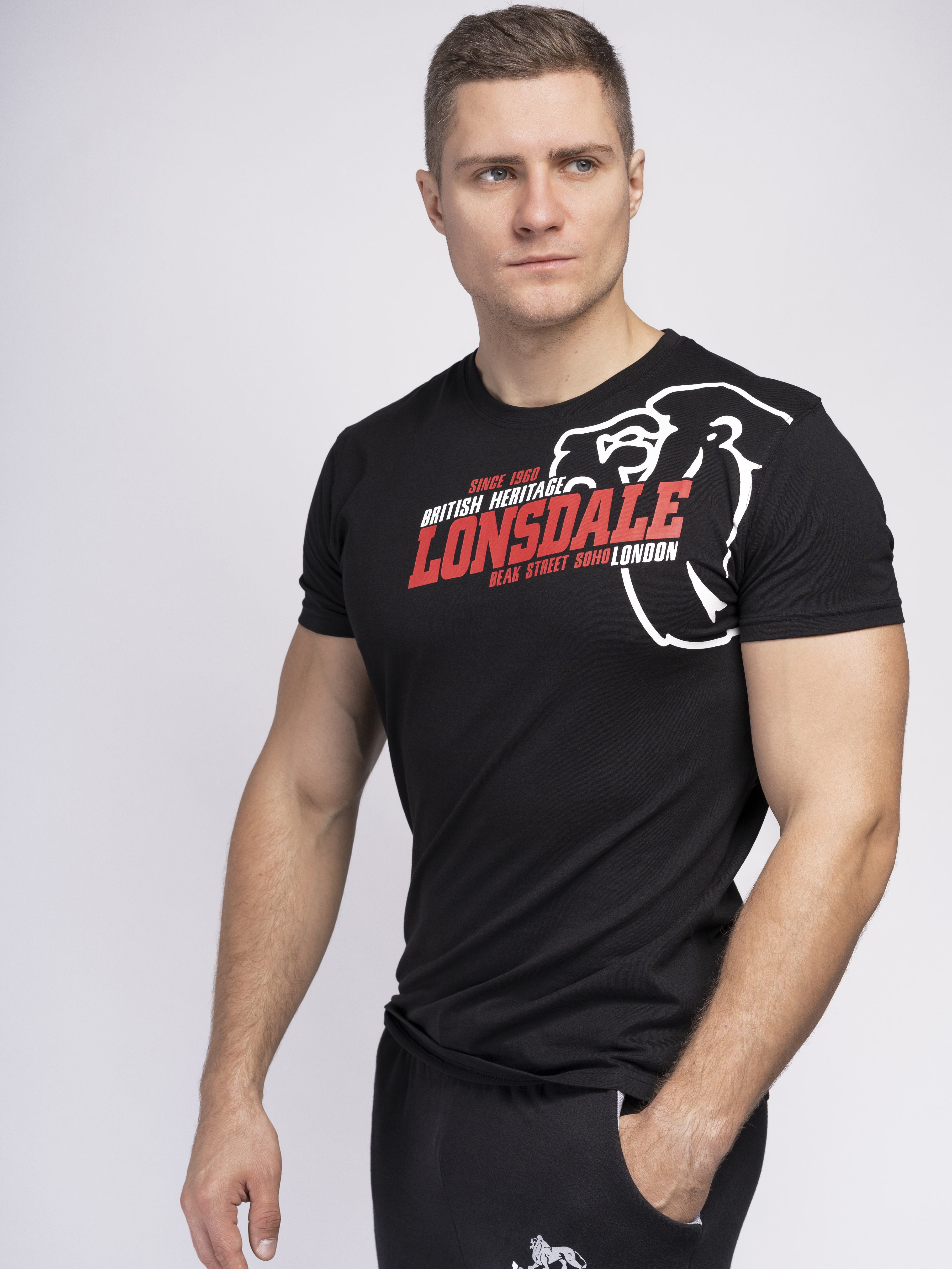 Lonsdale gentlemen. Lonsdale Майк. Lonsdale футболка с орлом. Деррик Лонсдейл (. Lonsdale в Англии.