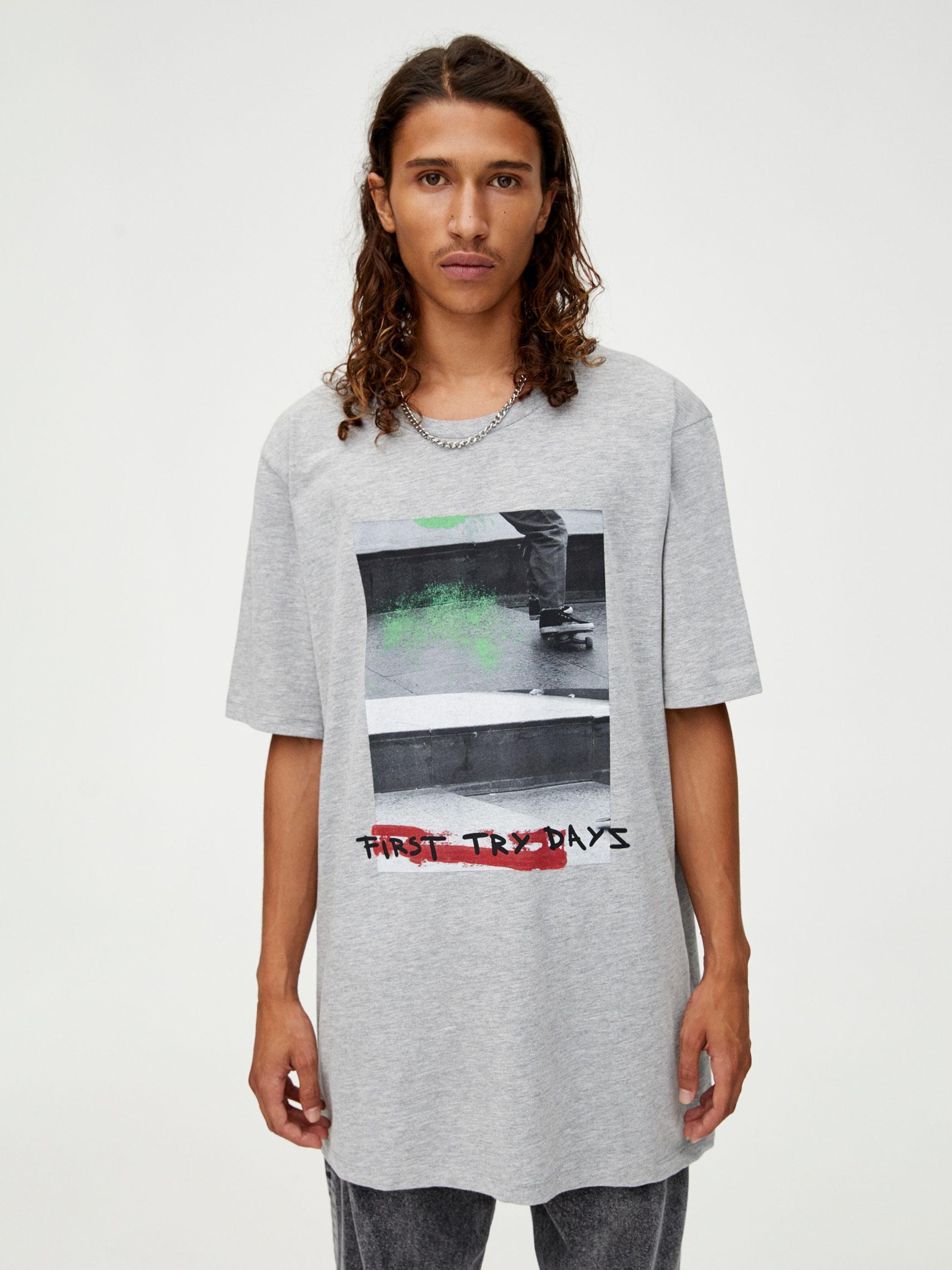 

Футболка Pull & Bear 9231/518/810-AAQS XS Серая с принтом