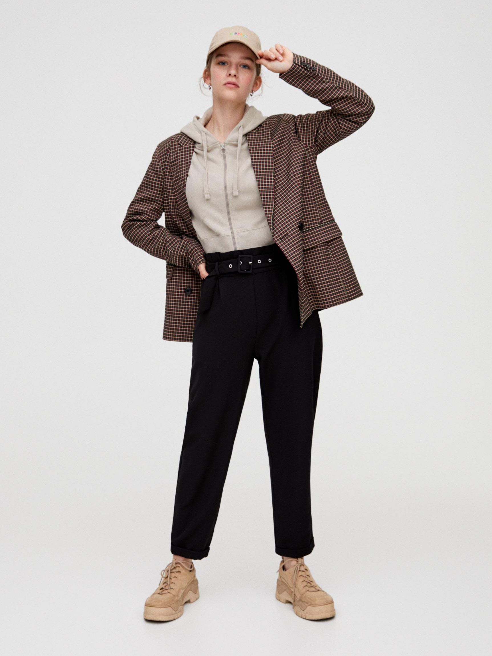 

Брюки Pull & Bear 5678/317/800-AAAD M Черные