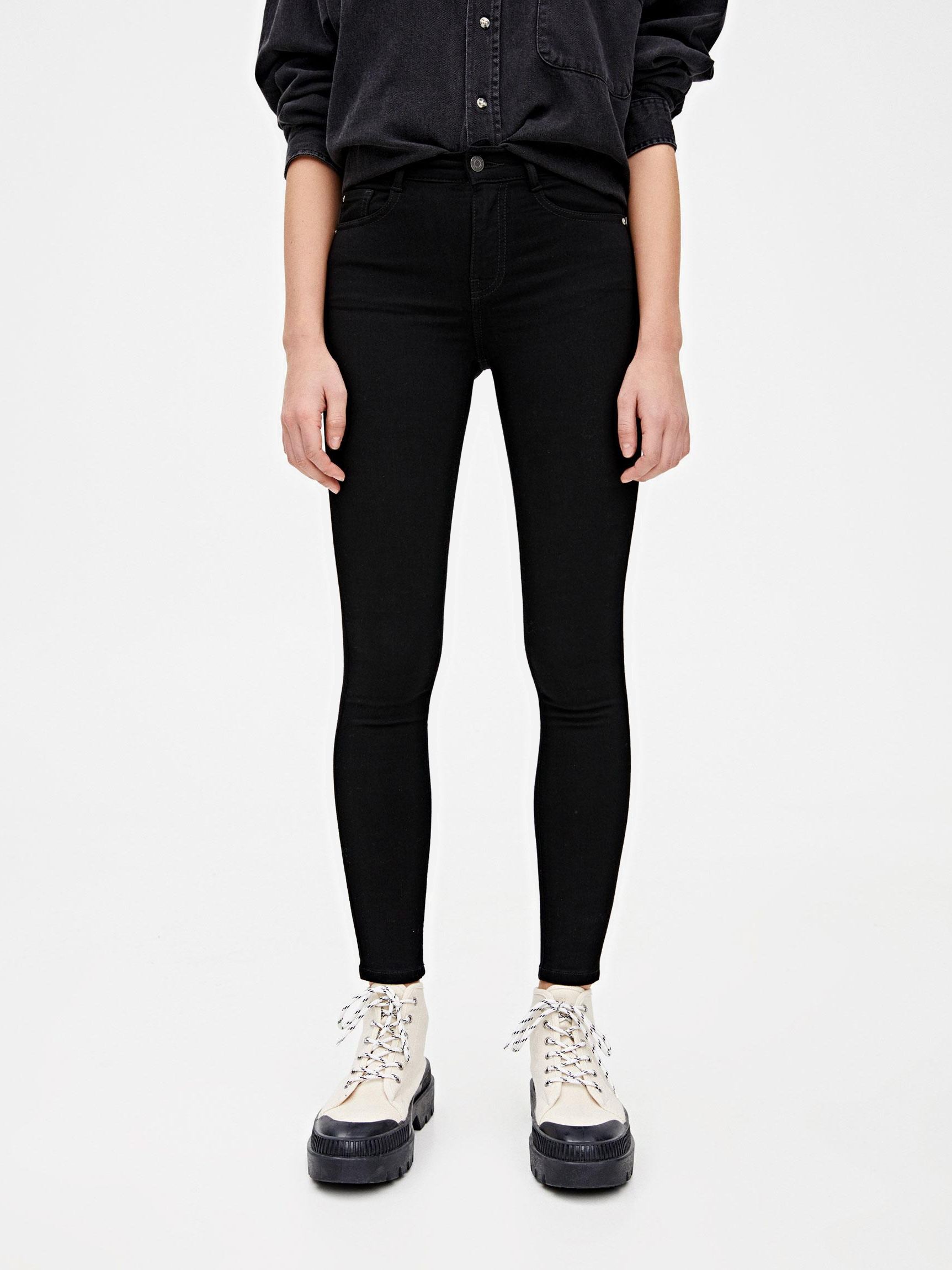 

Джинсы Pull & Bear 5683/308/800-AAAD 32 Черные