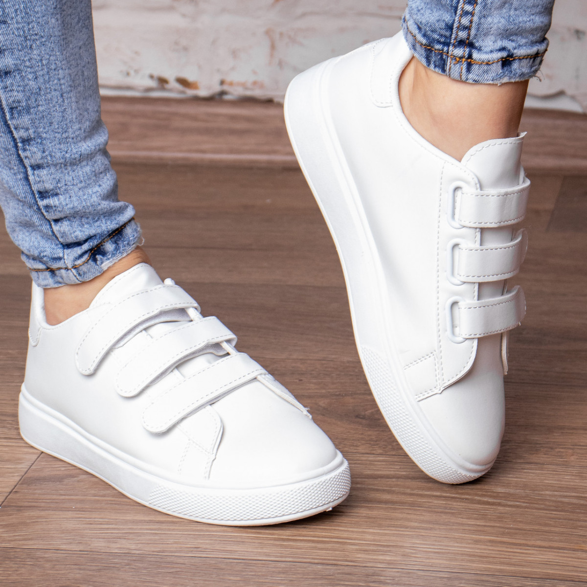 

Кроссовки женские Fashion Chara 3126 36 размер 23,5 см Белый