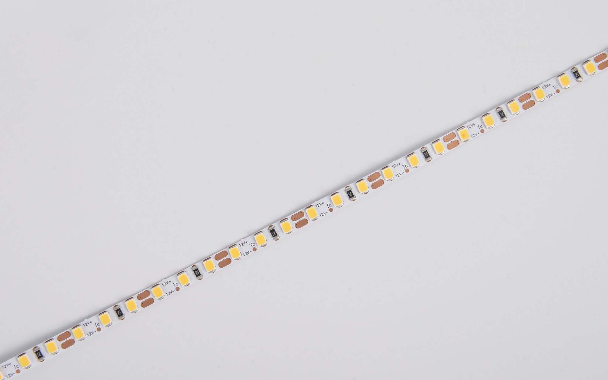 

Светодиодная лента COLORS SMD 2835 120 LEDs/M 9.6W 5м 12V IP33 3000К (D8120-12V-5mm-WW)