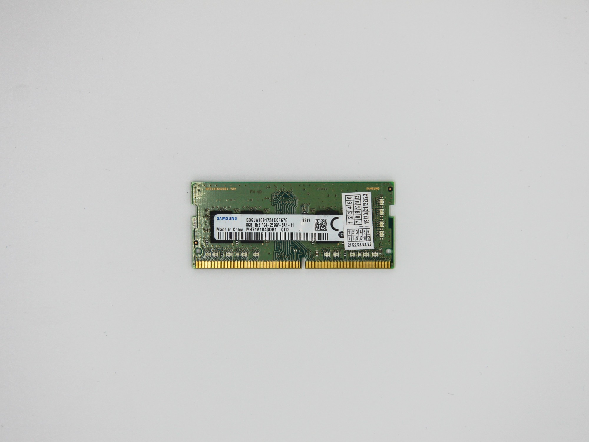 

Оперативная память Samsung SODIMM 8Gb DDR4-2666MHz PC4-21300 CL18 (M471A1K43DB1-CTD) Refurbished