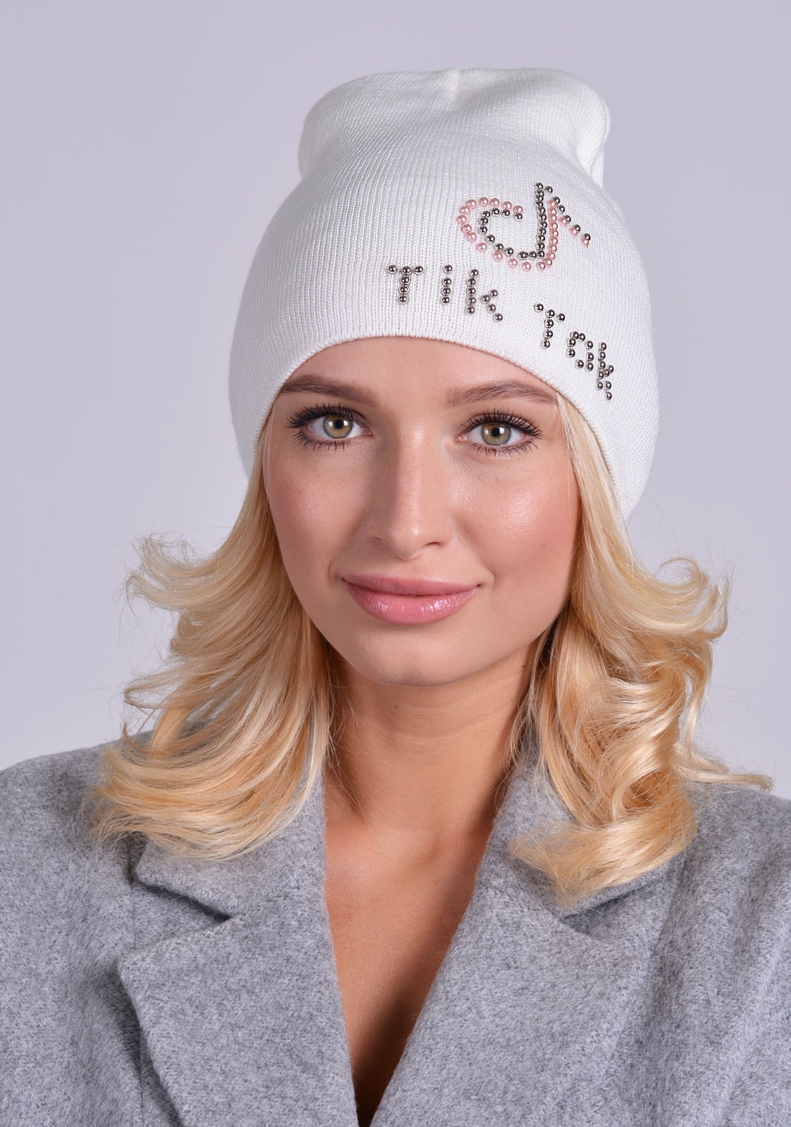 

Вязаная шапка Retto 55-60 р. Tik-tok молоко