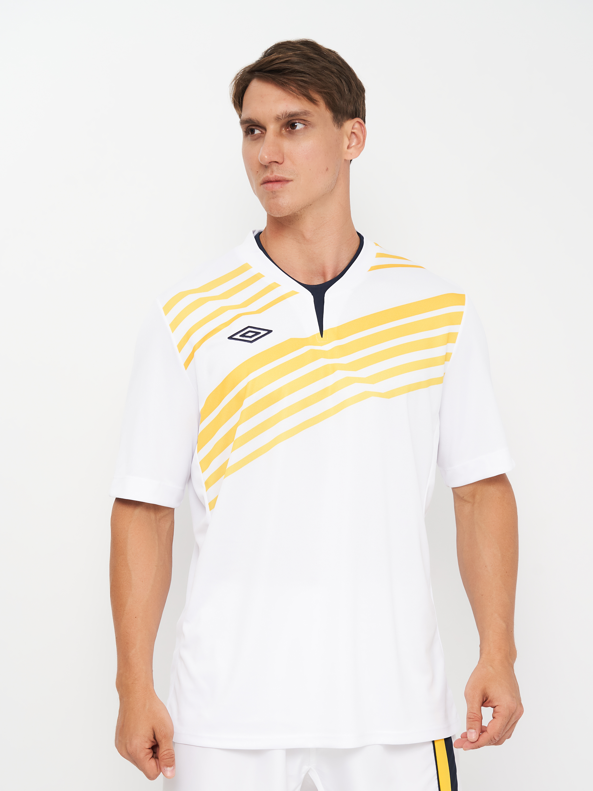 

Футболка Umbro Graphic Jersey S/S 62107UBWN  Белая, Футболка Umbro Graphic Jersey S/S 62107UBWN XL Белая