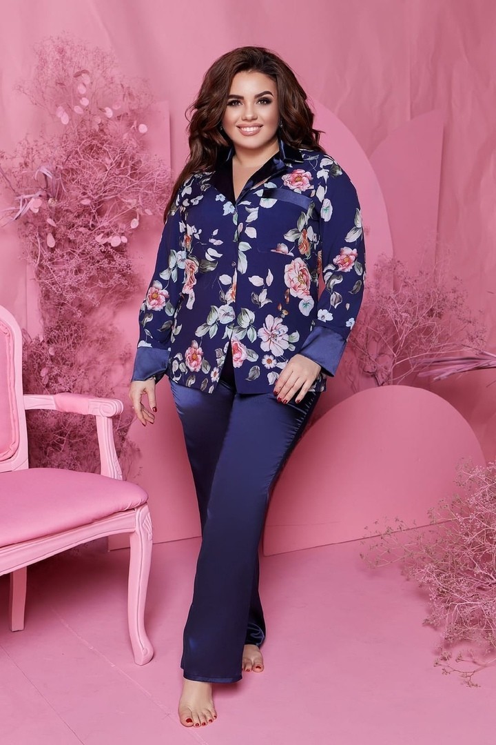 

Пижама женская свободного кроя верх софт принт цветы штаны атлас Miss Podium Синий, Пижама женская свободного кроя верх софт принт цветы штаны атлас Miss Podium Синий 56