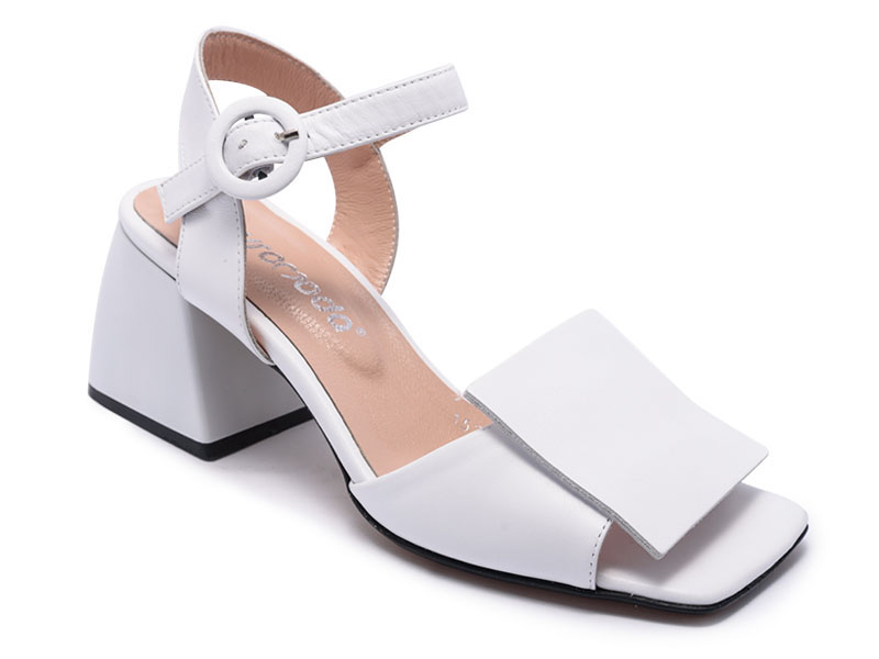 

Босоножки EVROMODA 230-152-08 36 Белые